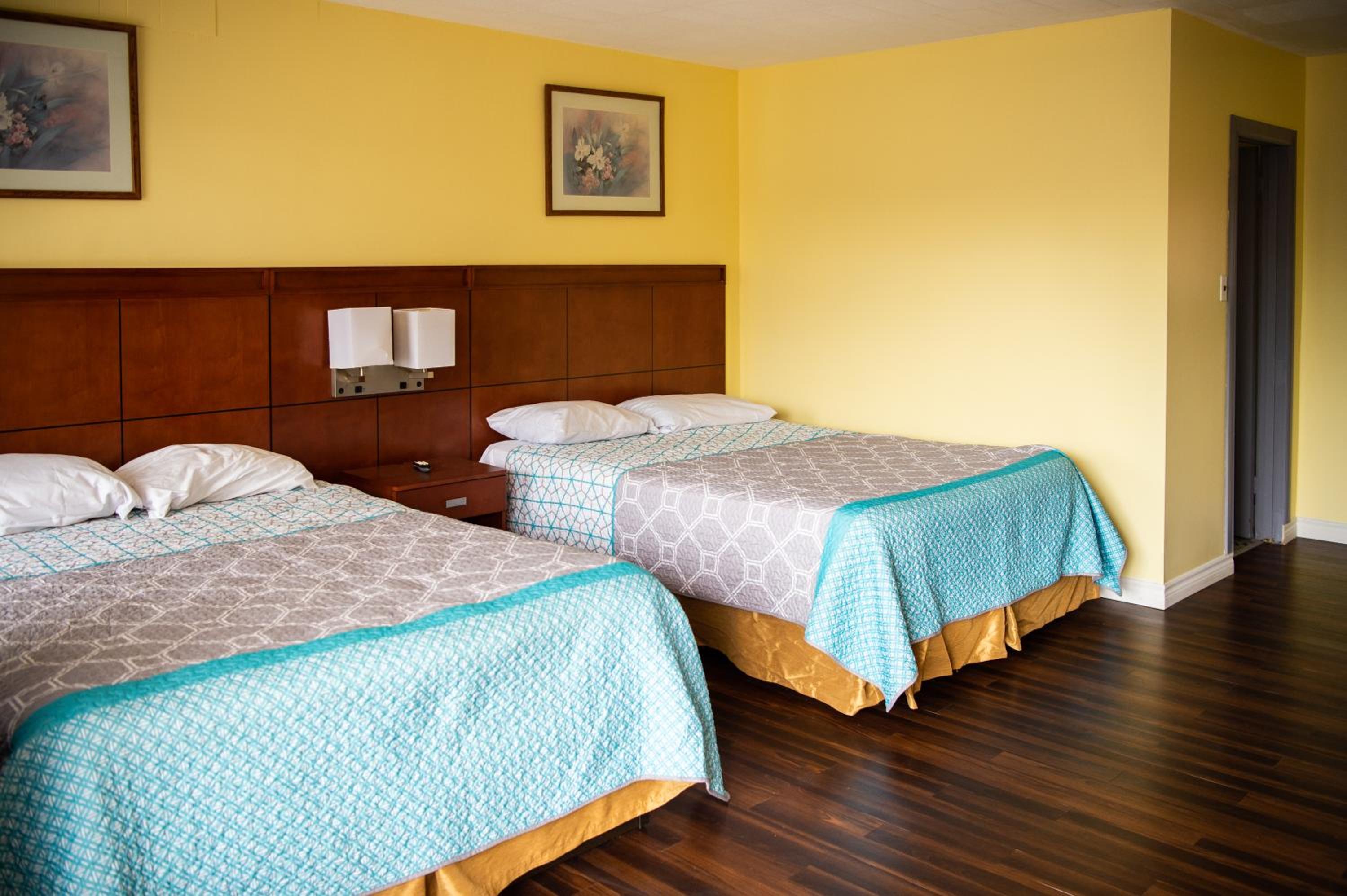 Advance Inn