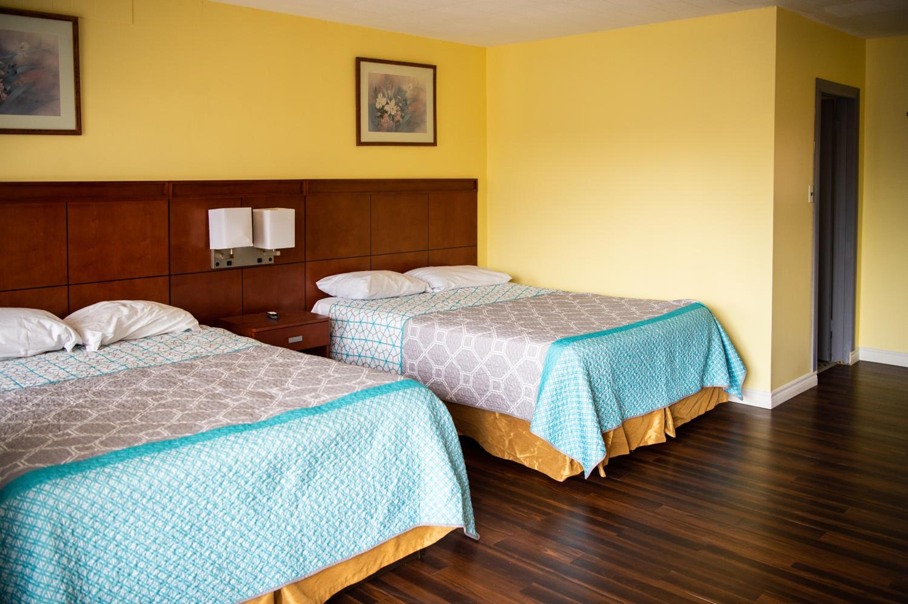 Advance Inn