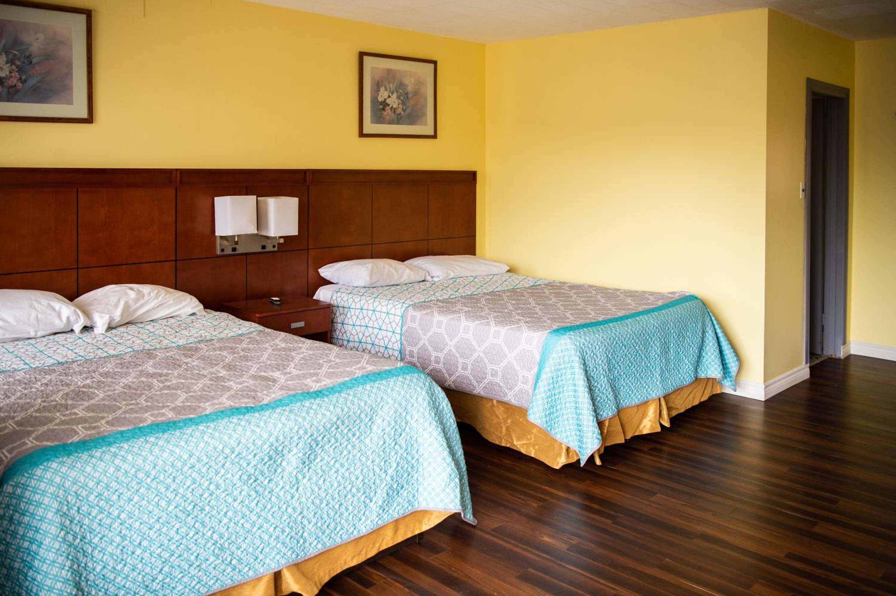 Advance Inn