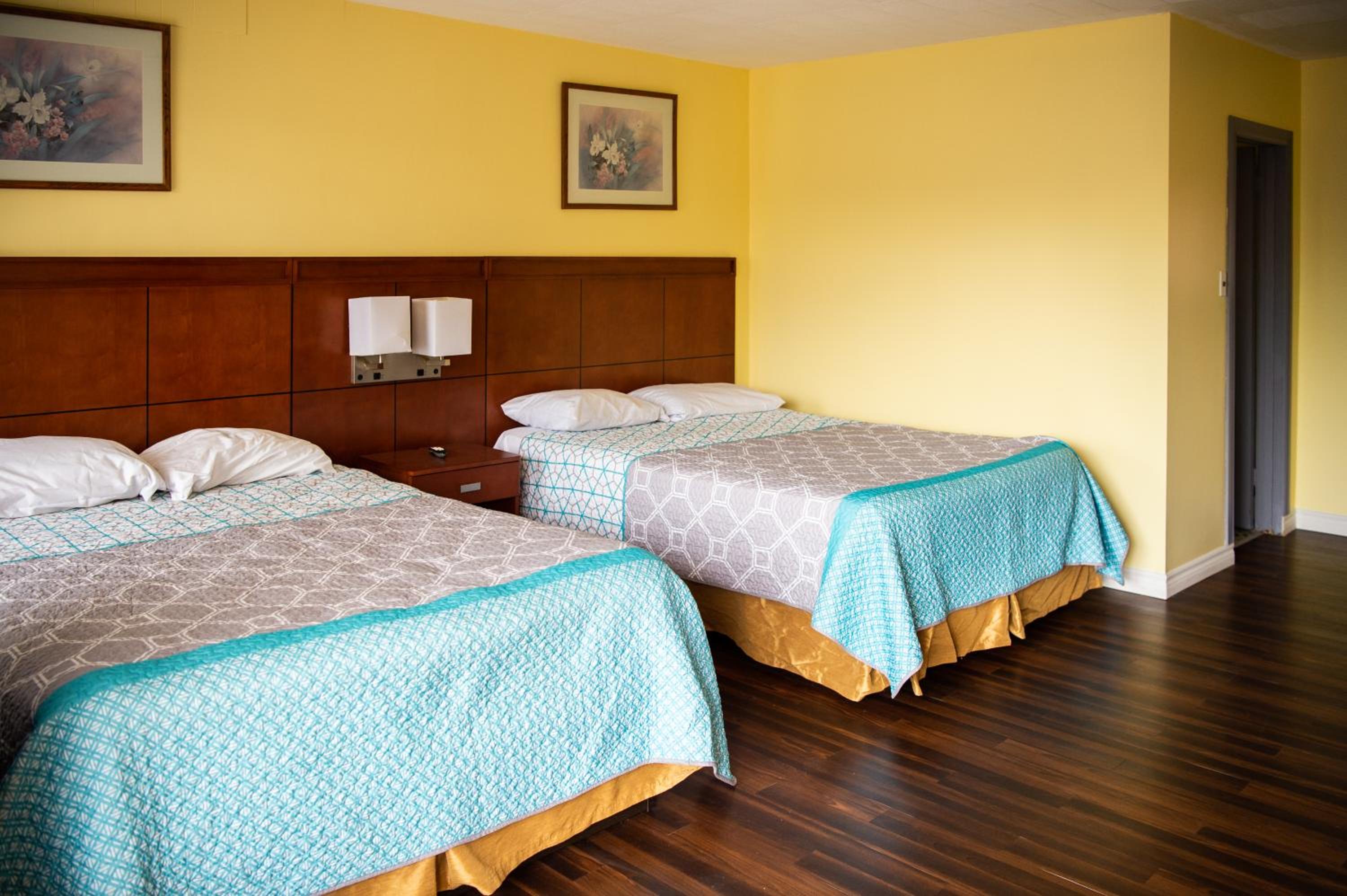 Advance Inn
