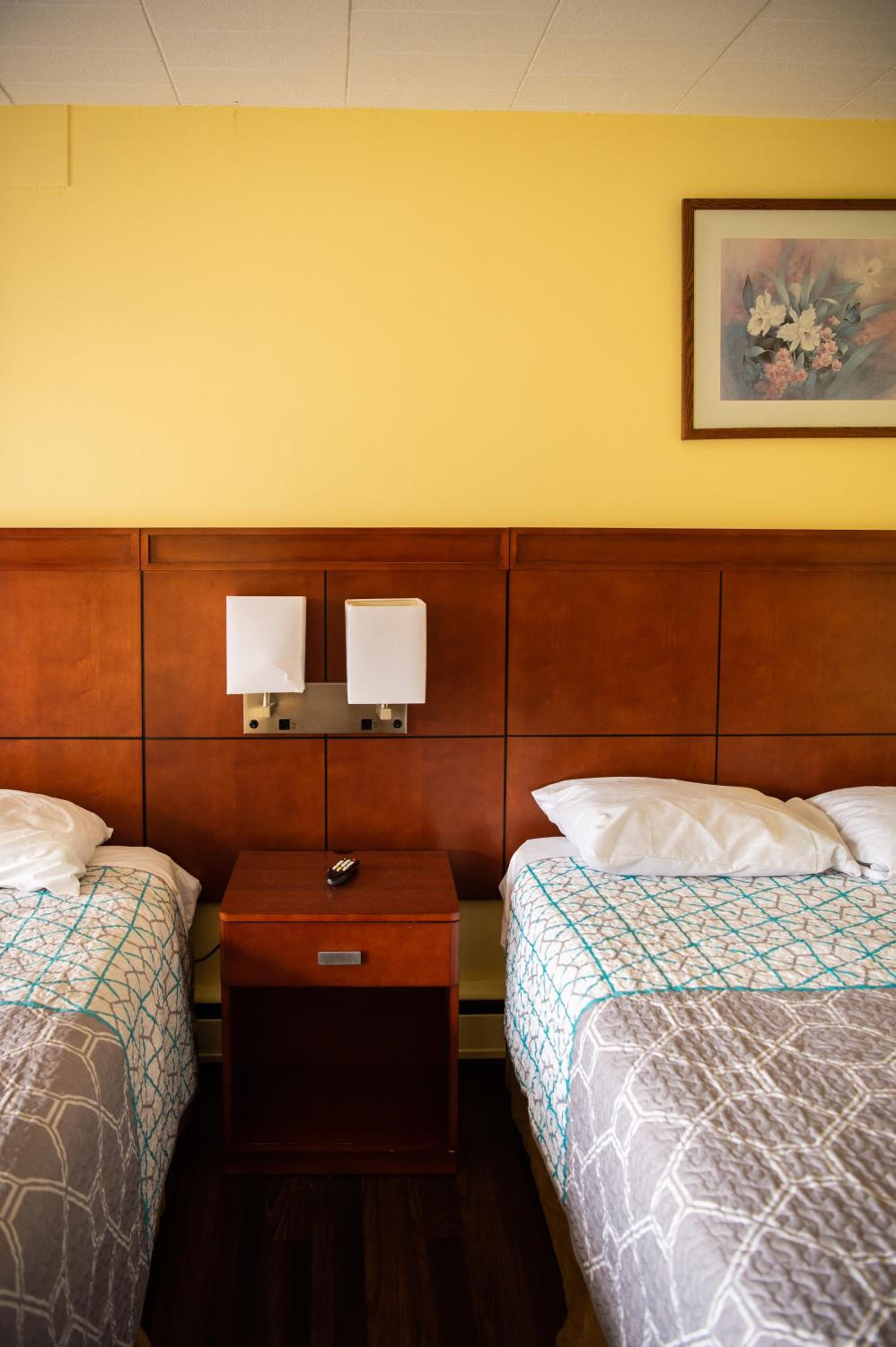Advance Inn