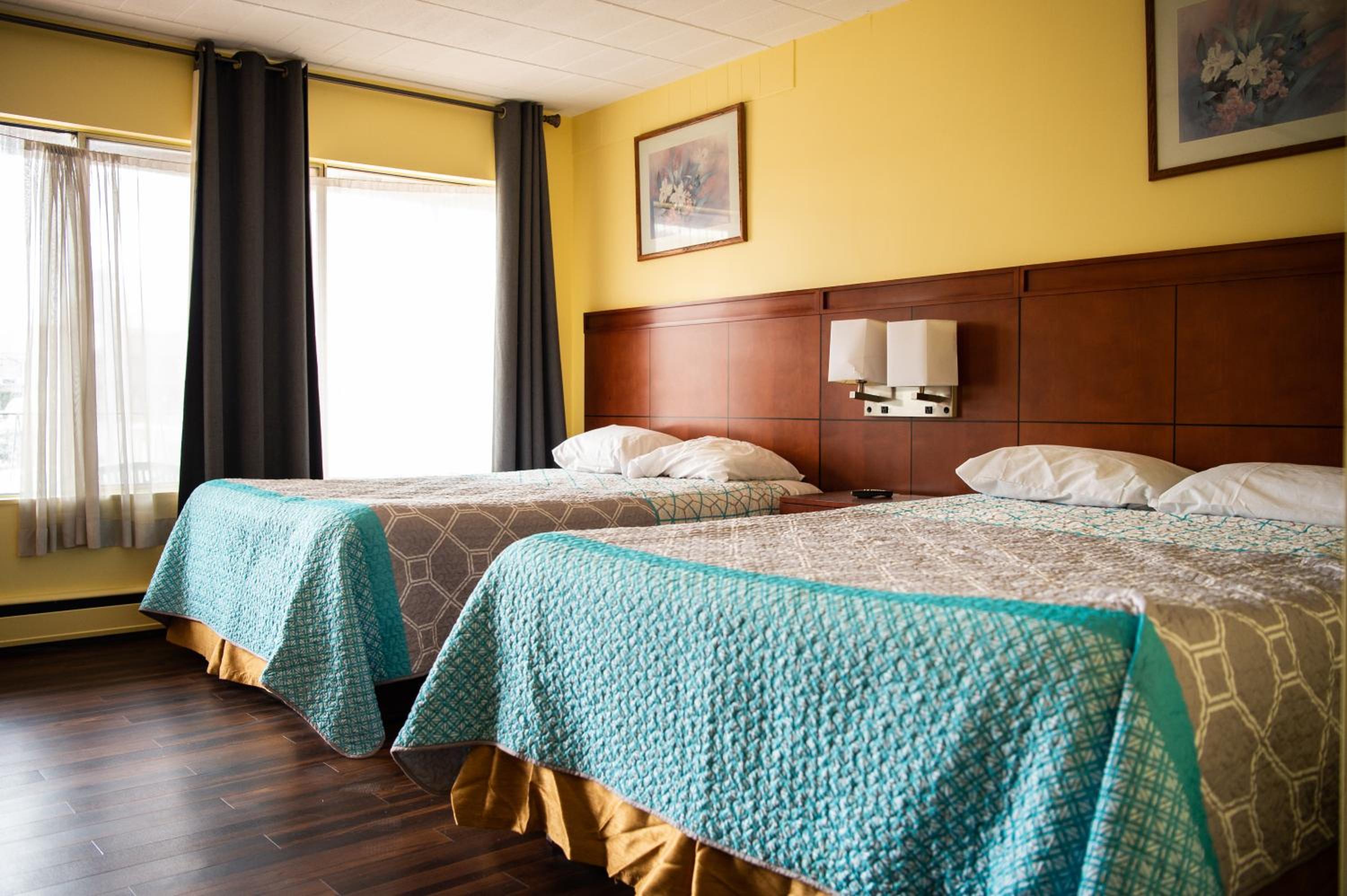 Advance Inn