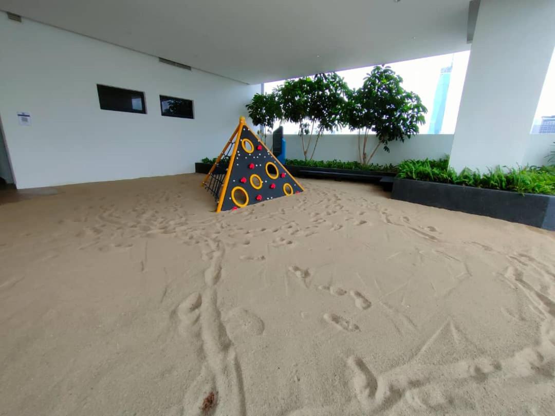 KZR KL Central Homestay KLCC TRX Bukit Bintang
