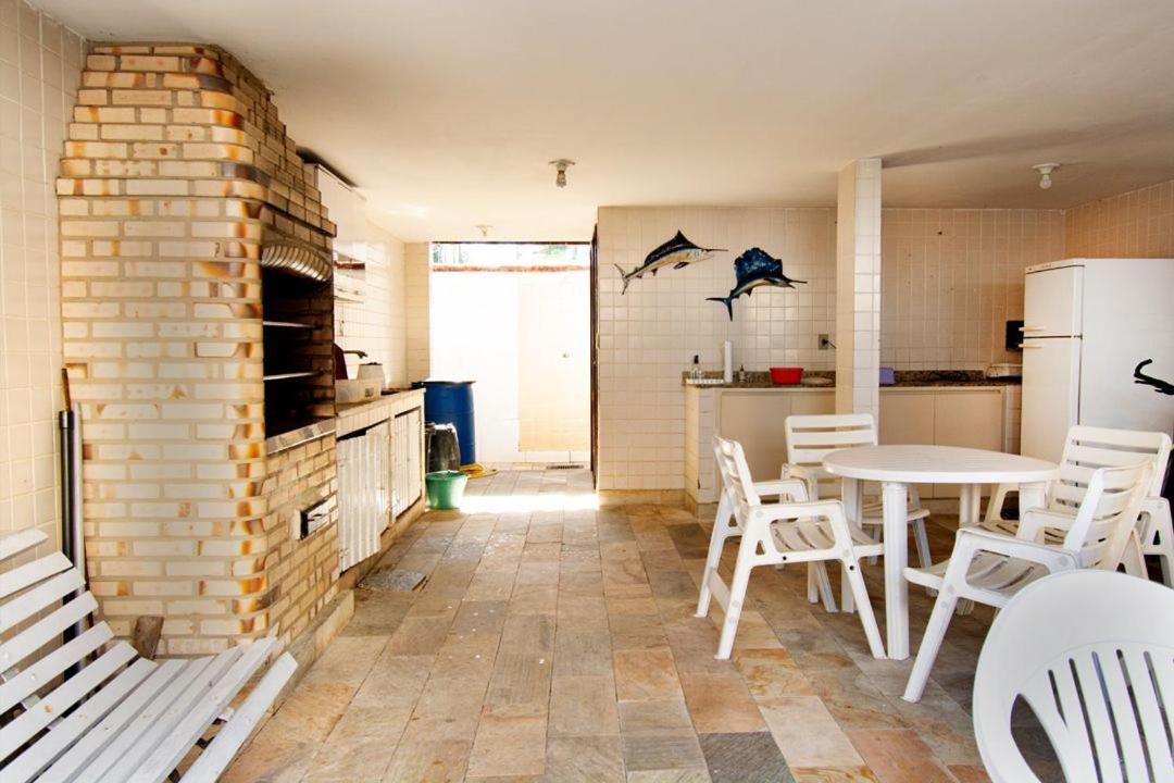 Cabo Frio: House for 8, barbecue area and garage
