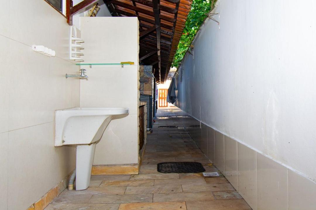 Cabo Frio: House for 8, barbecue area and garage