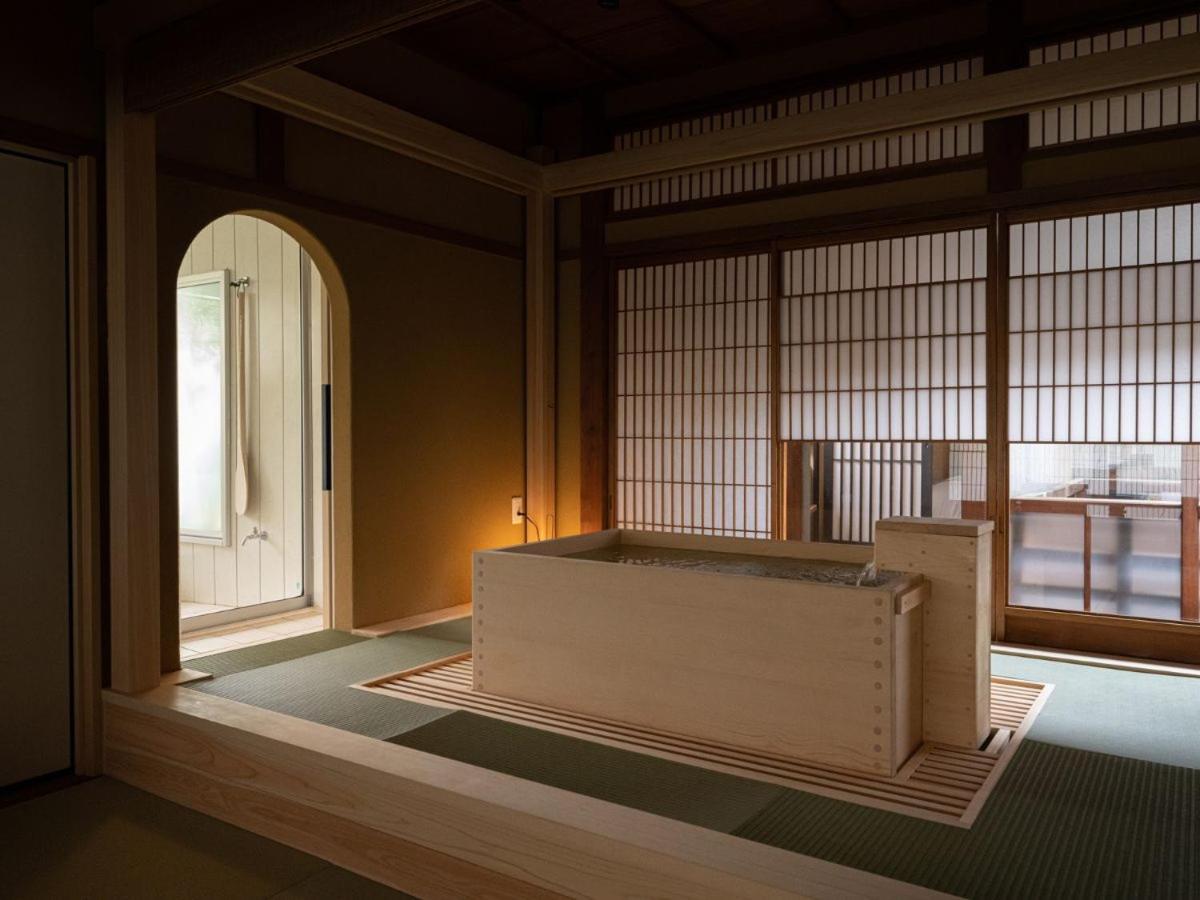Nazuna Kyoto Nijo-jo 24