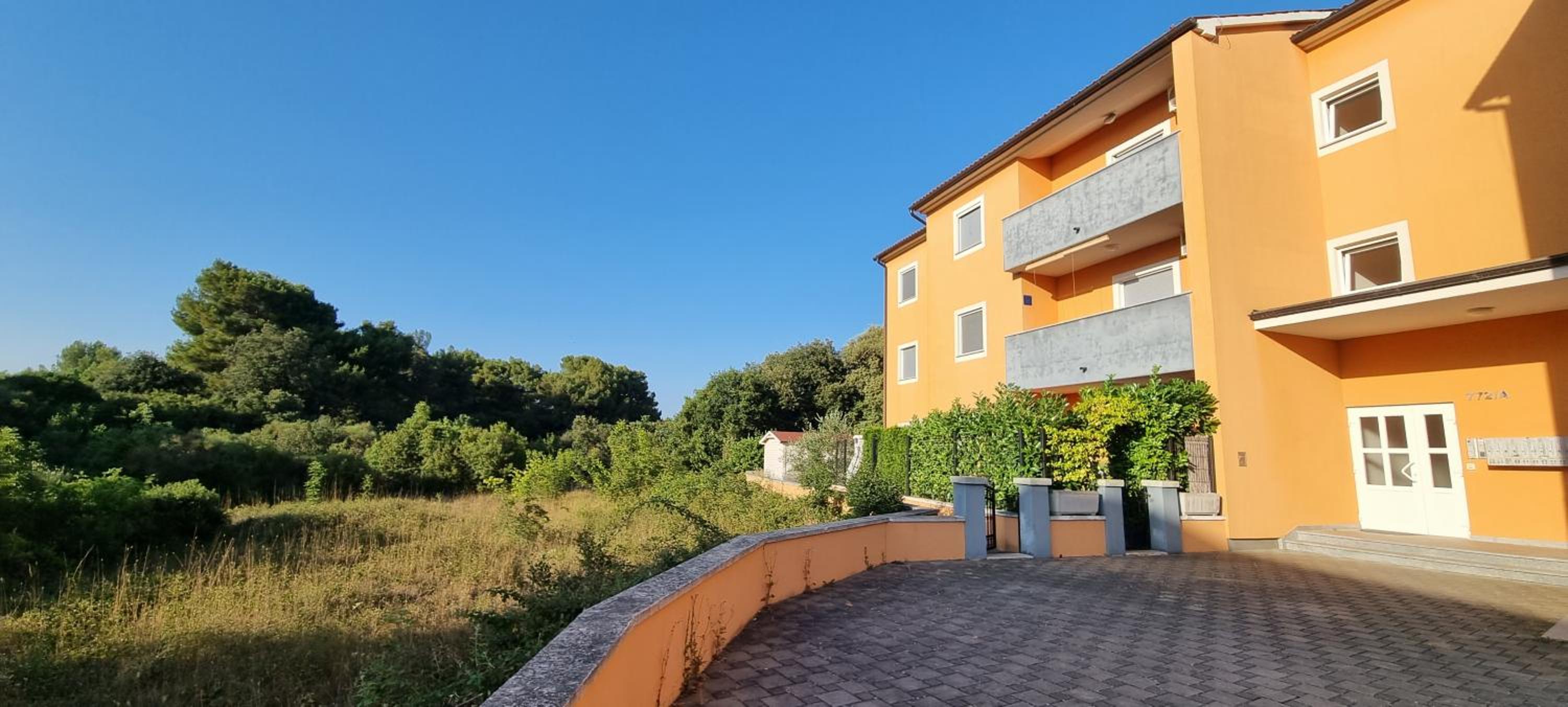 BELLA NINA APARTMENT view 4