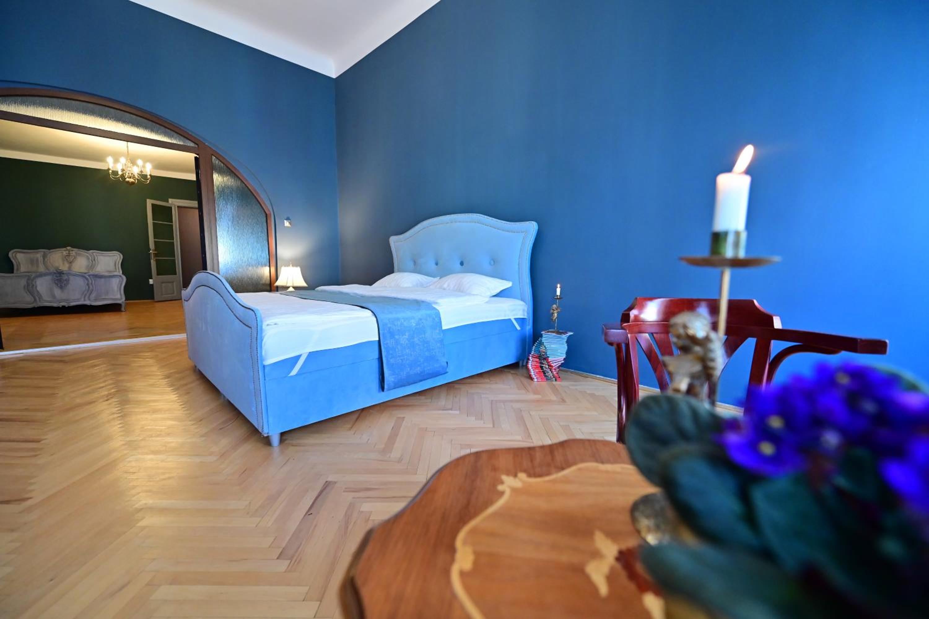 Photo 6