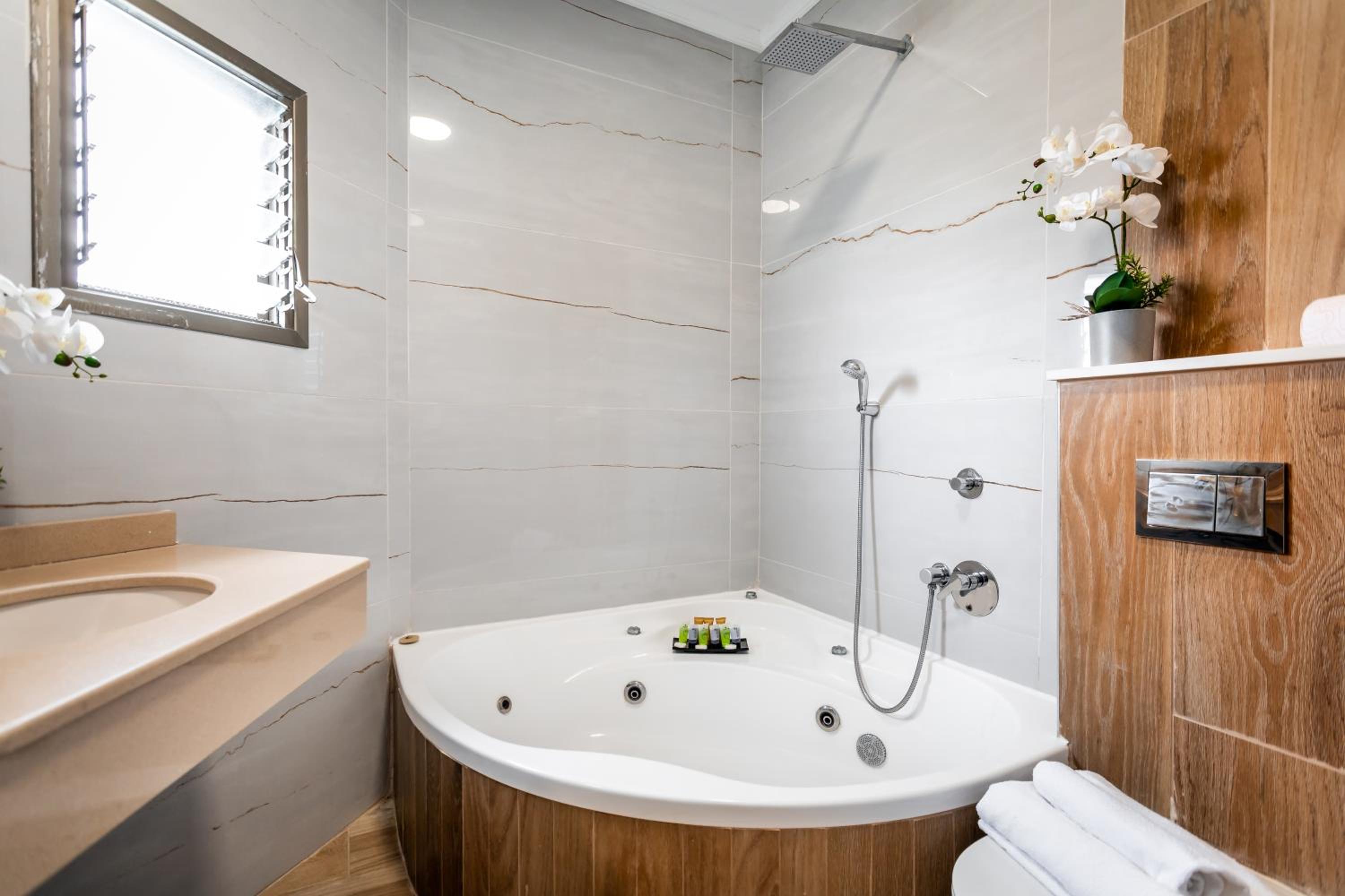 Aviv Holiday Flat