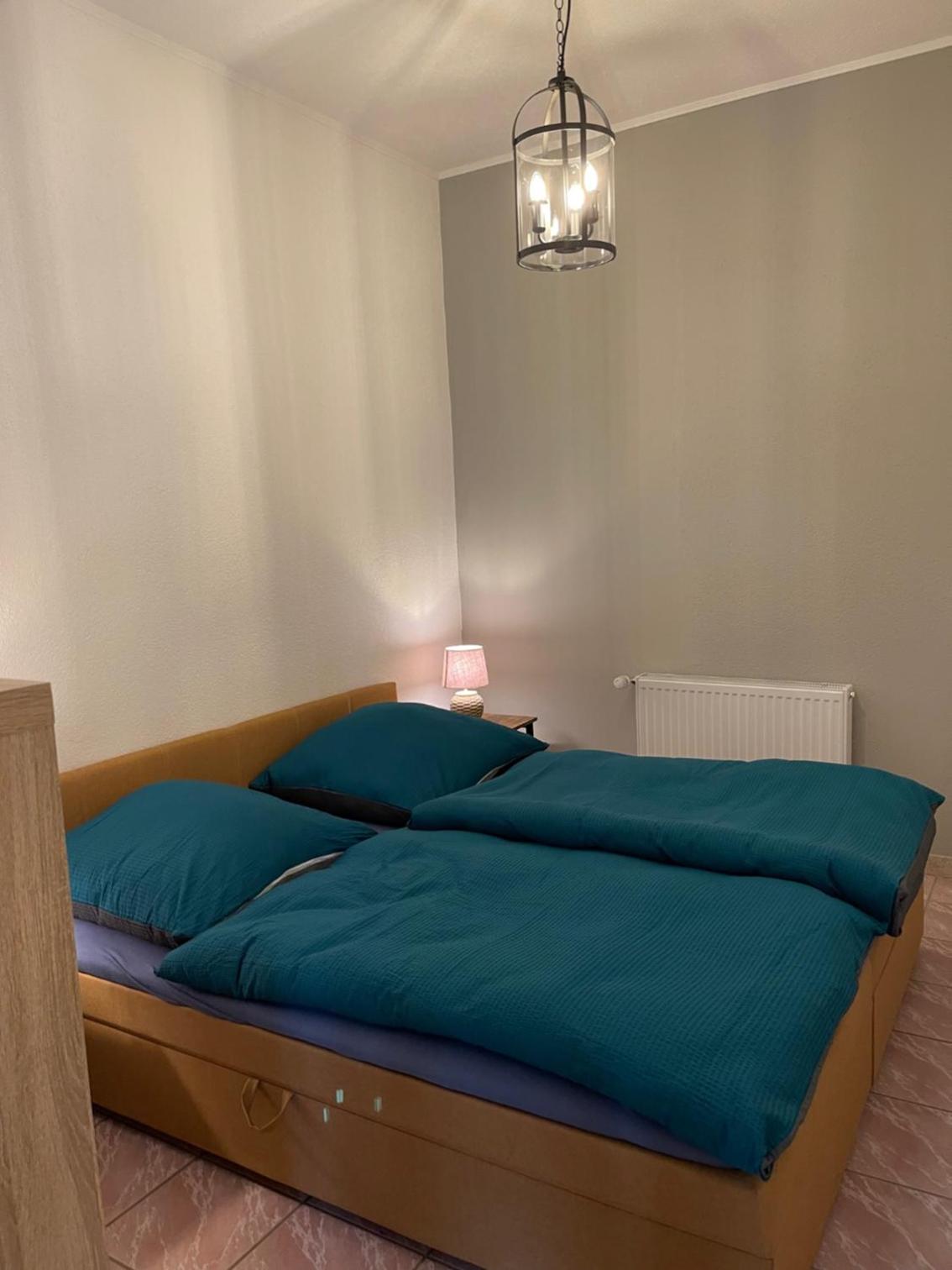 Mitten in der Natur : Ferienwohnung mit 3 Schlafzimmern, neu eingerichtet