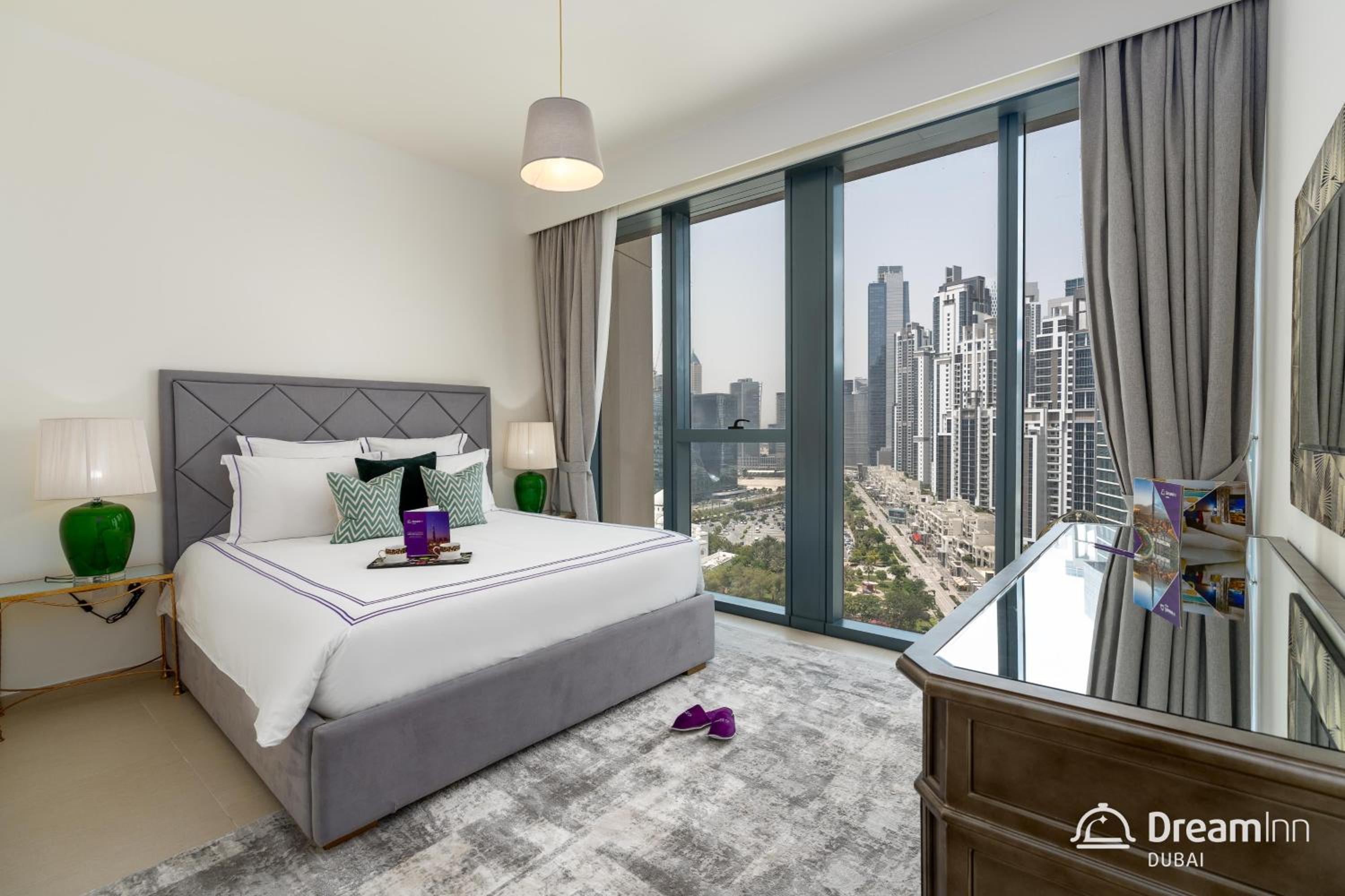 Dream Inn Apartments- Boulevard Heights
