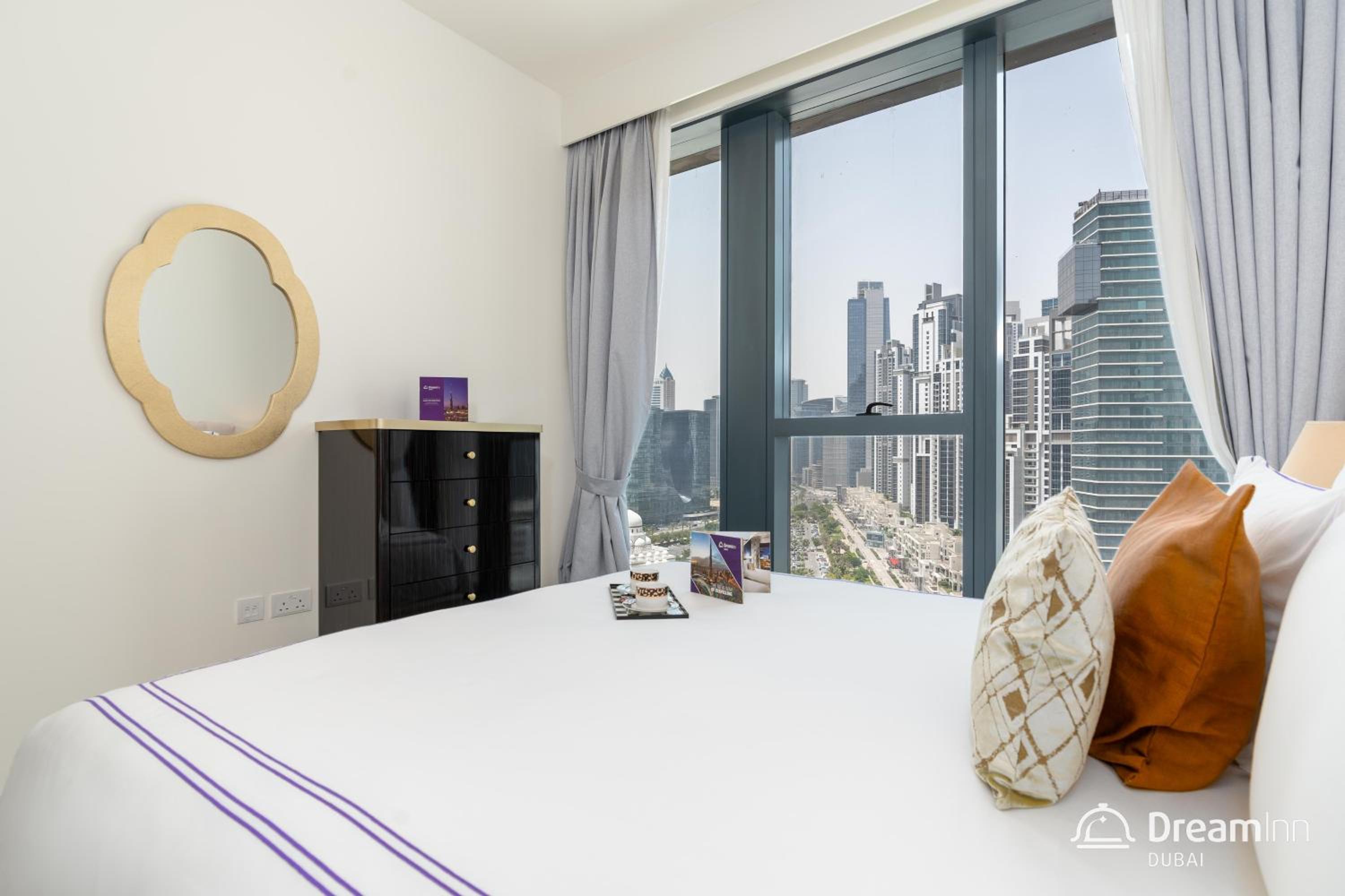 Dream Inn Apartments- Boulevard Heights