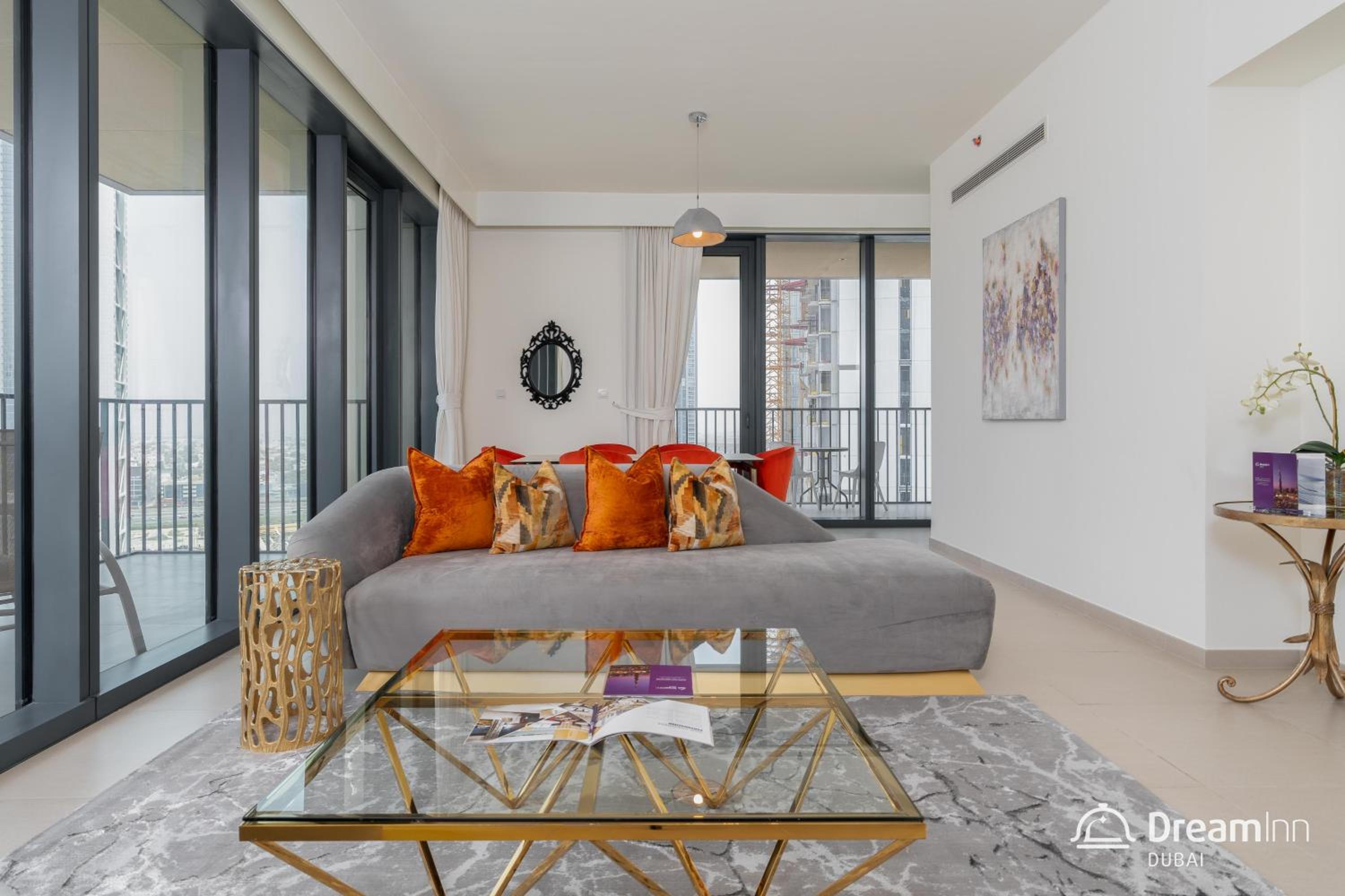 Dream Inn Apartments- Boulevard Heights