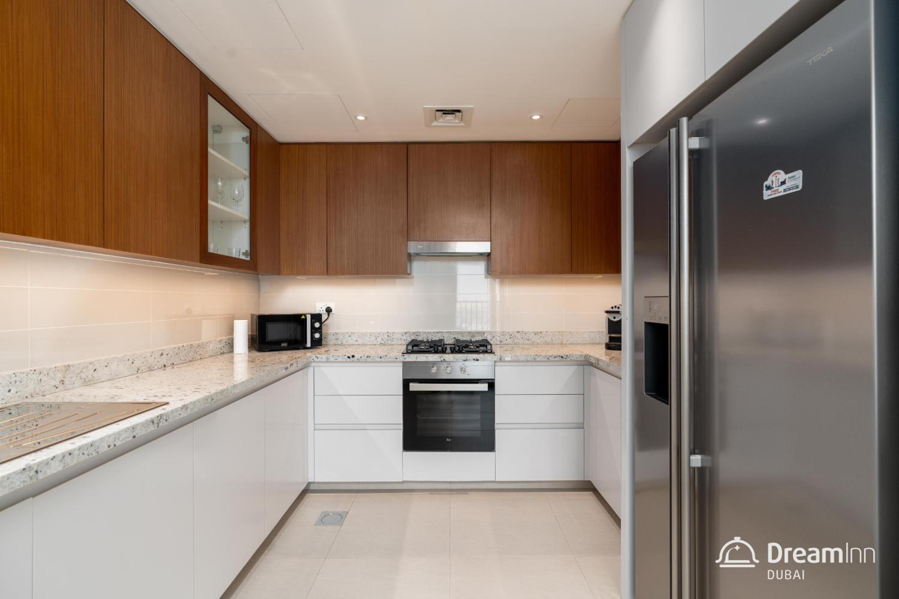 Dream Inn Apartments- Boulevard Heights