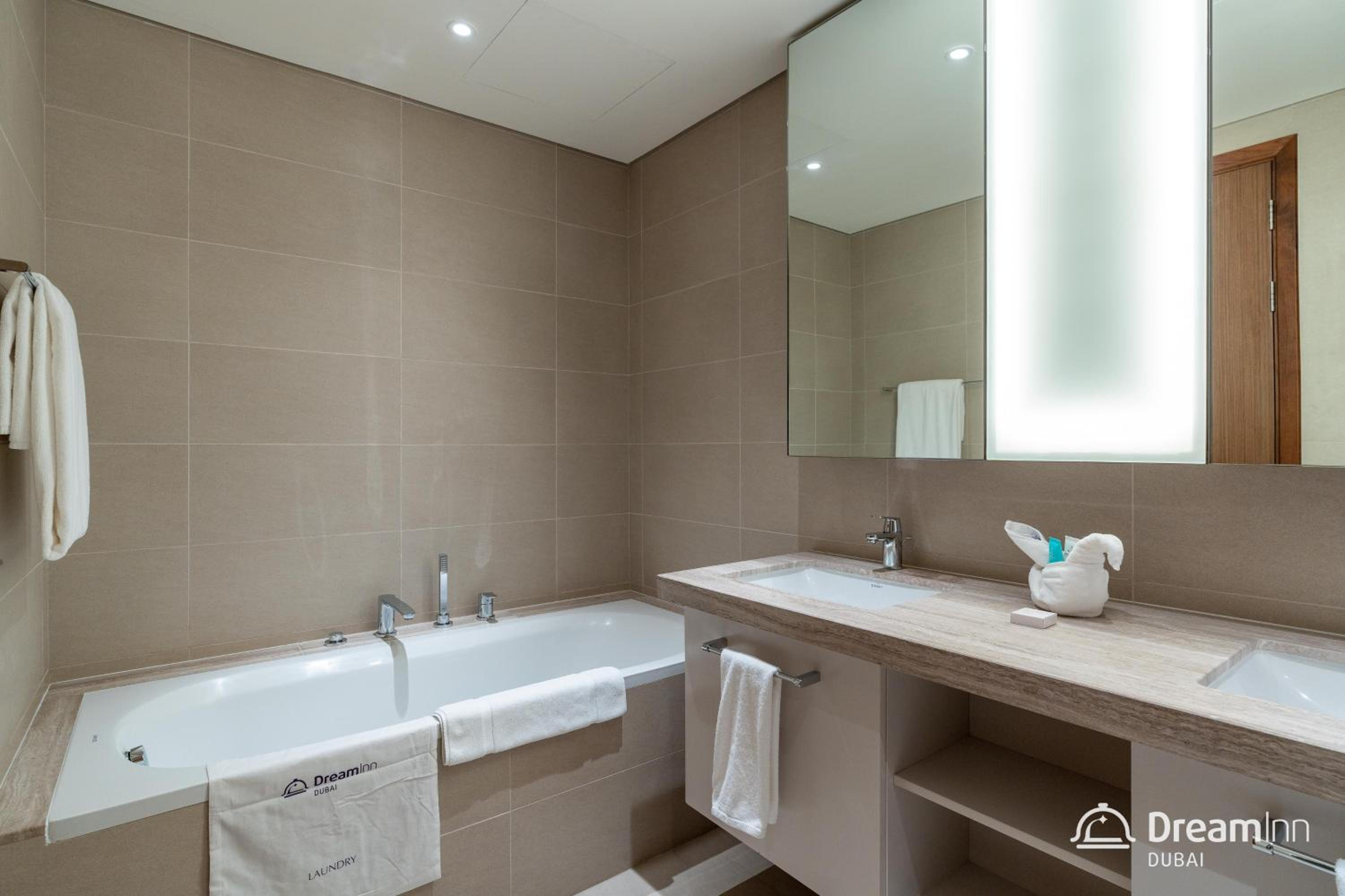 Dream Inn Apartments- Boulevard Heights
