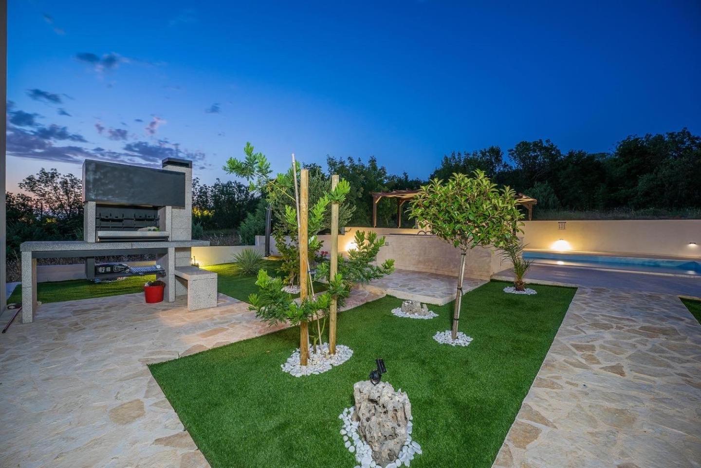 Holiday home with swimming pool Villa Camellia