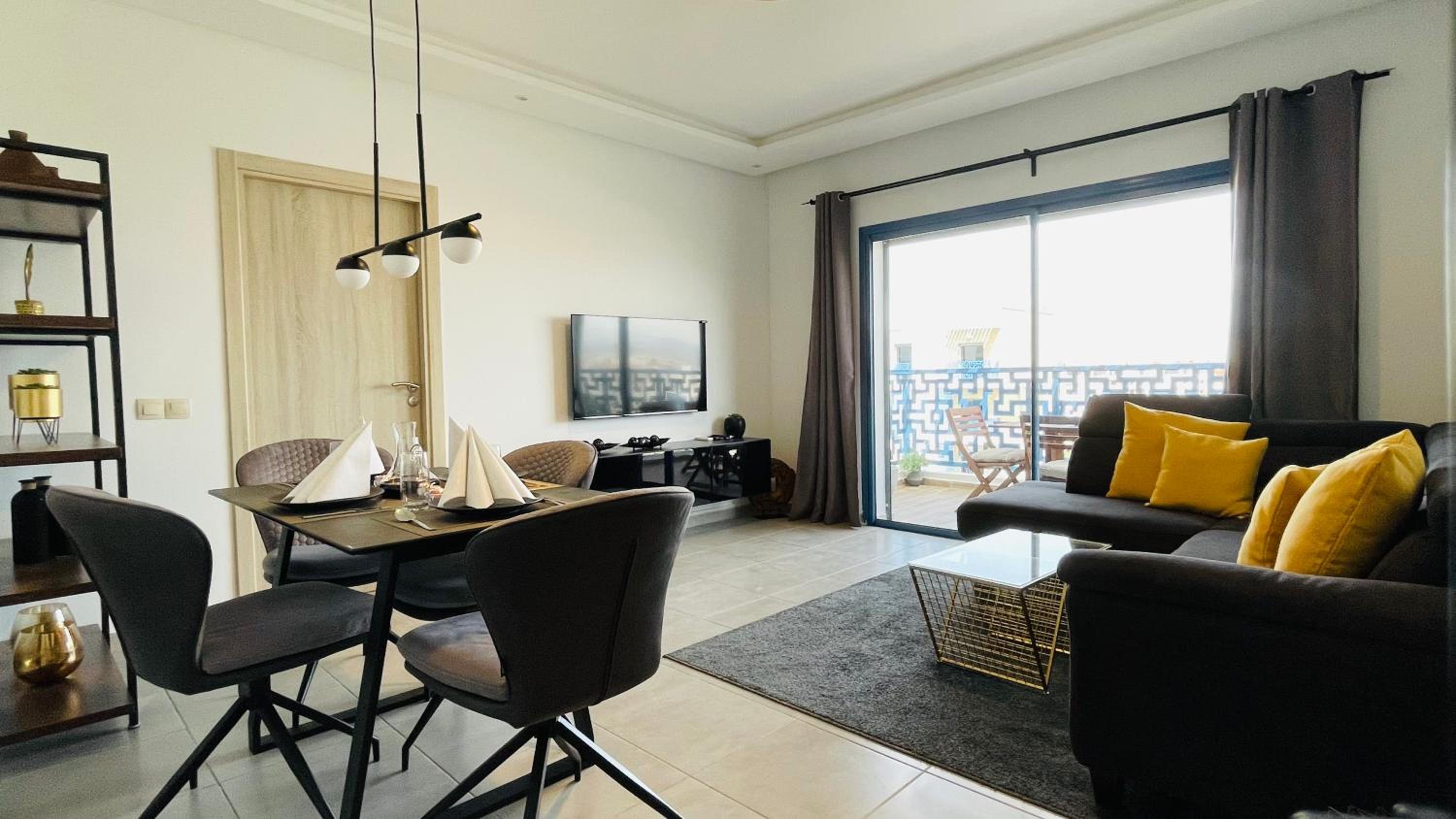 Luxury Apartment with Pool view 2