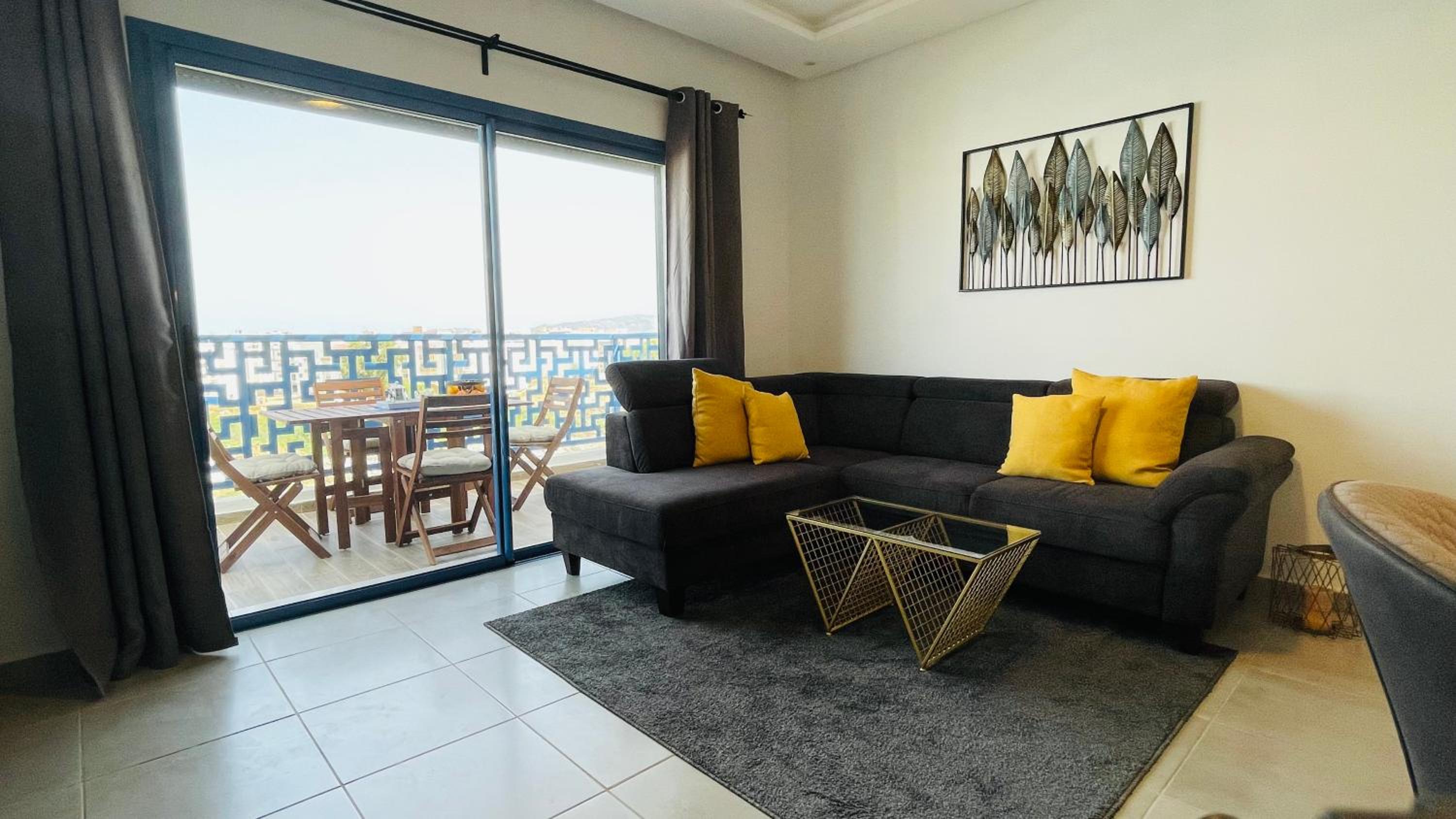 Luxury Apartment with Pool view 4