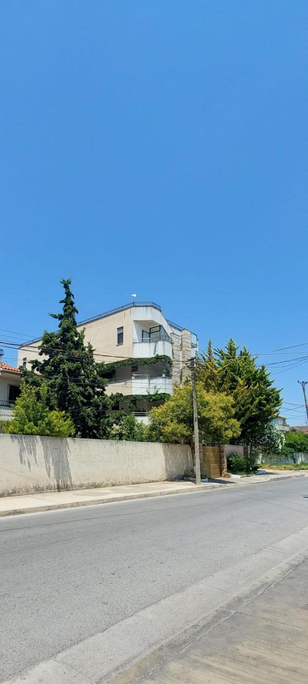 Villa Madani