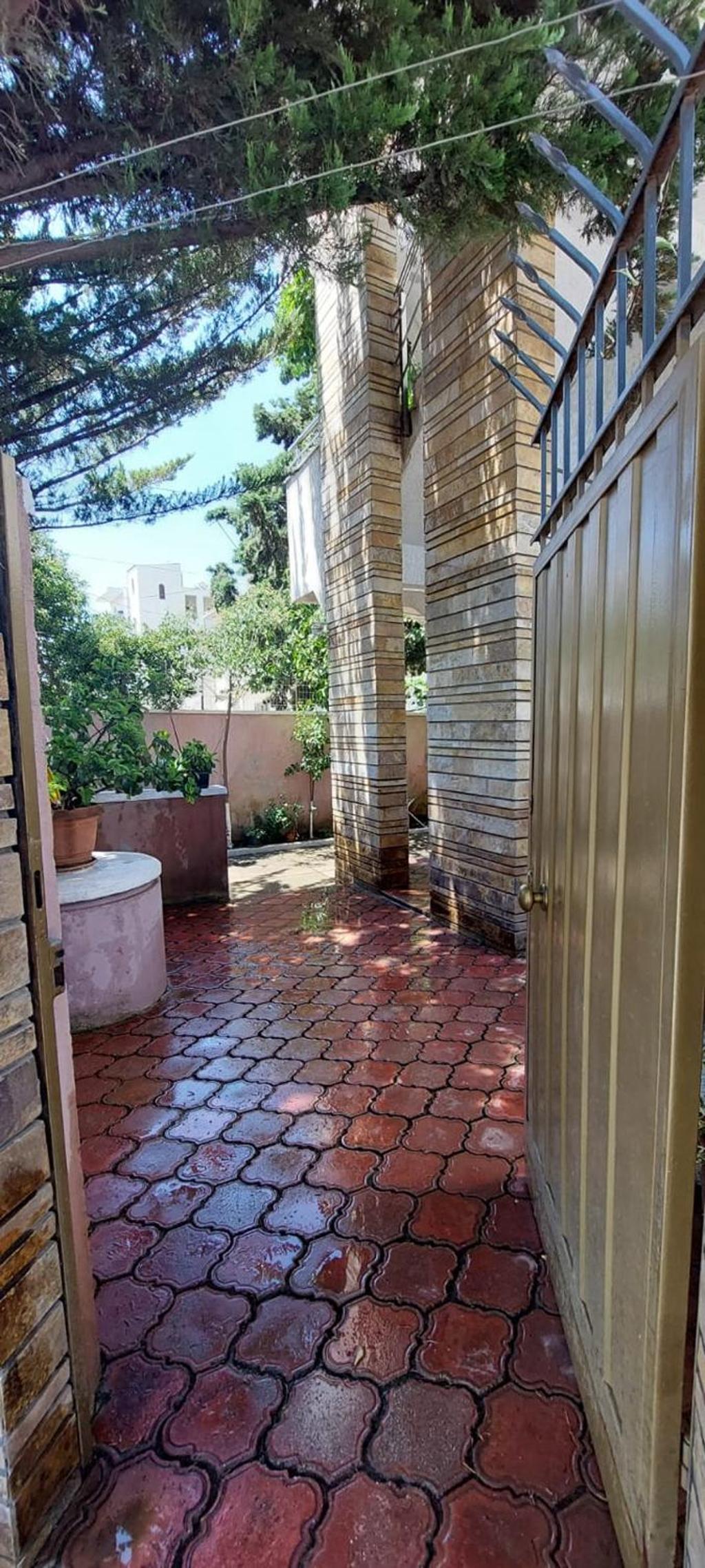 Villa Madani