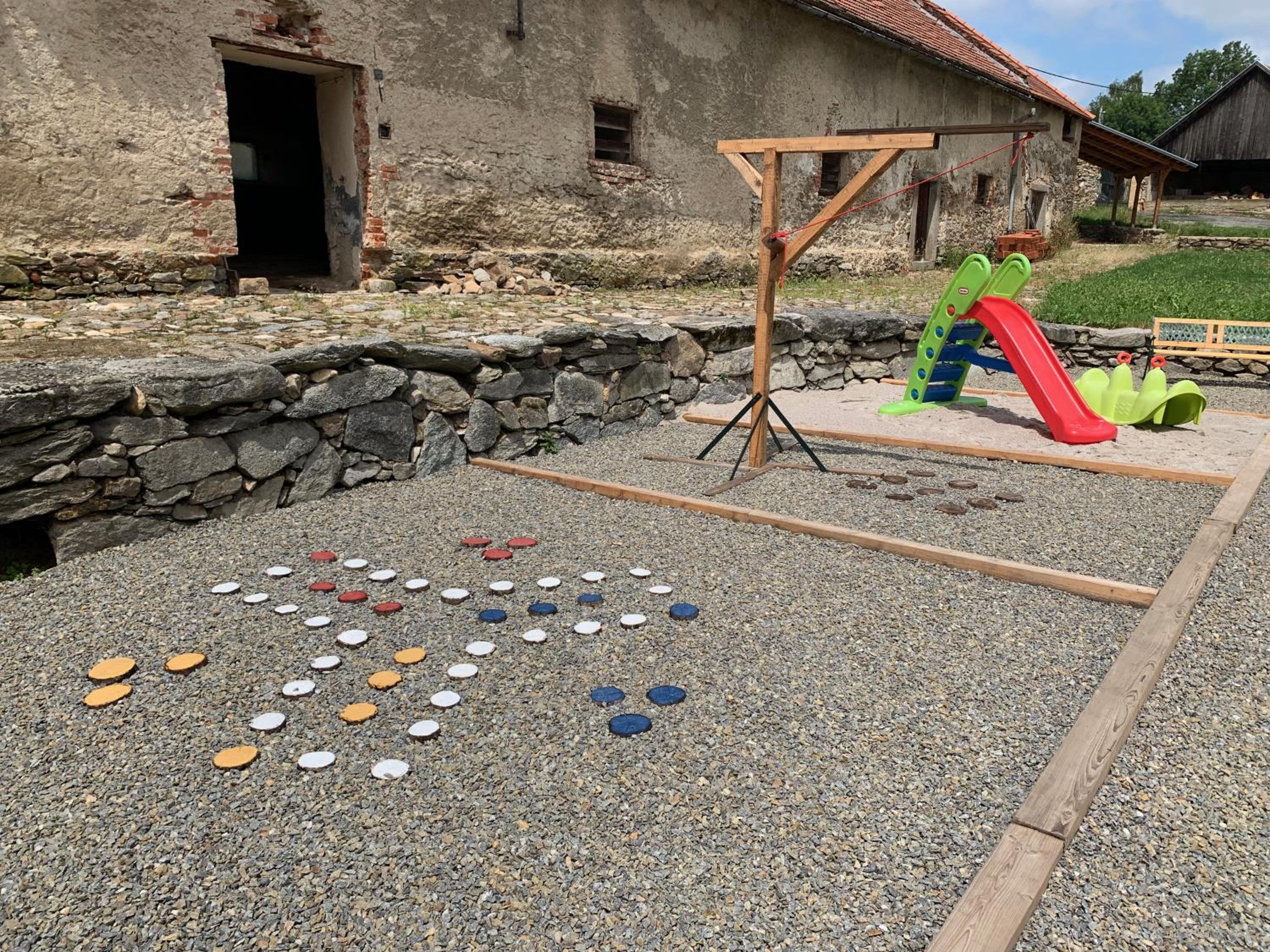 Zámek Mokrosuky view 5