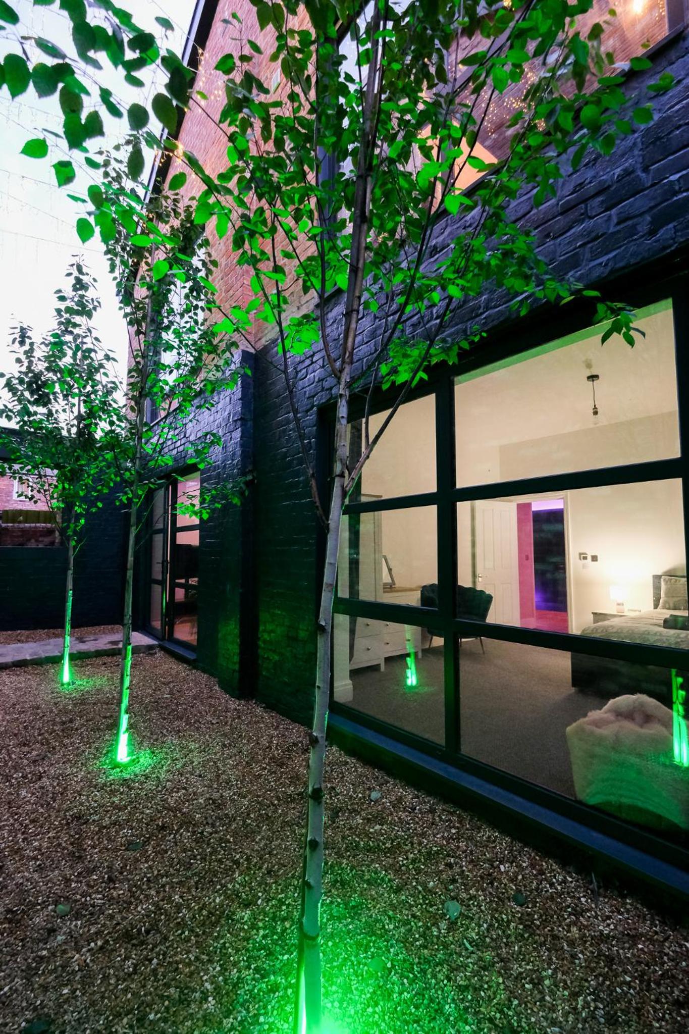 The Eden Warehouse - Pink Apartment (sleeps 4) view 5
