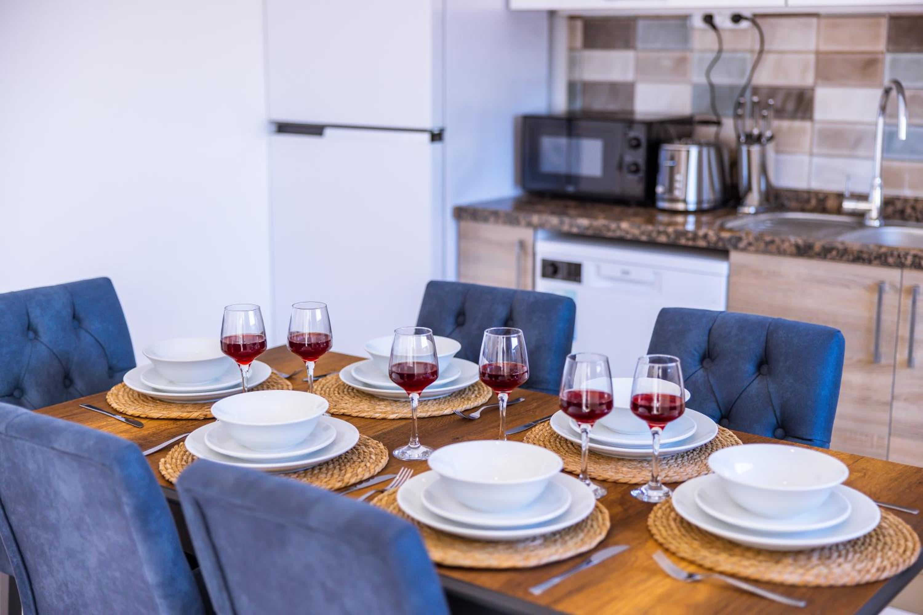 Hotel Olive View Penthouse - Image 1