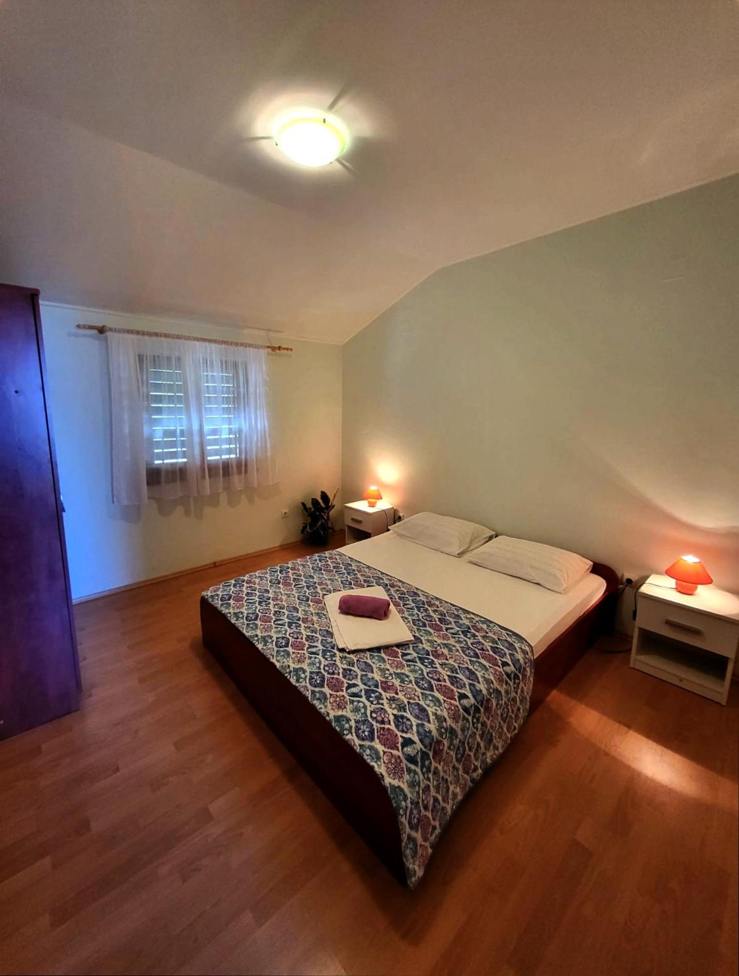 Holiday home Prvic Sepurine view 5