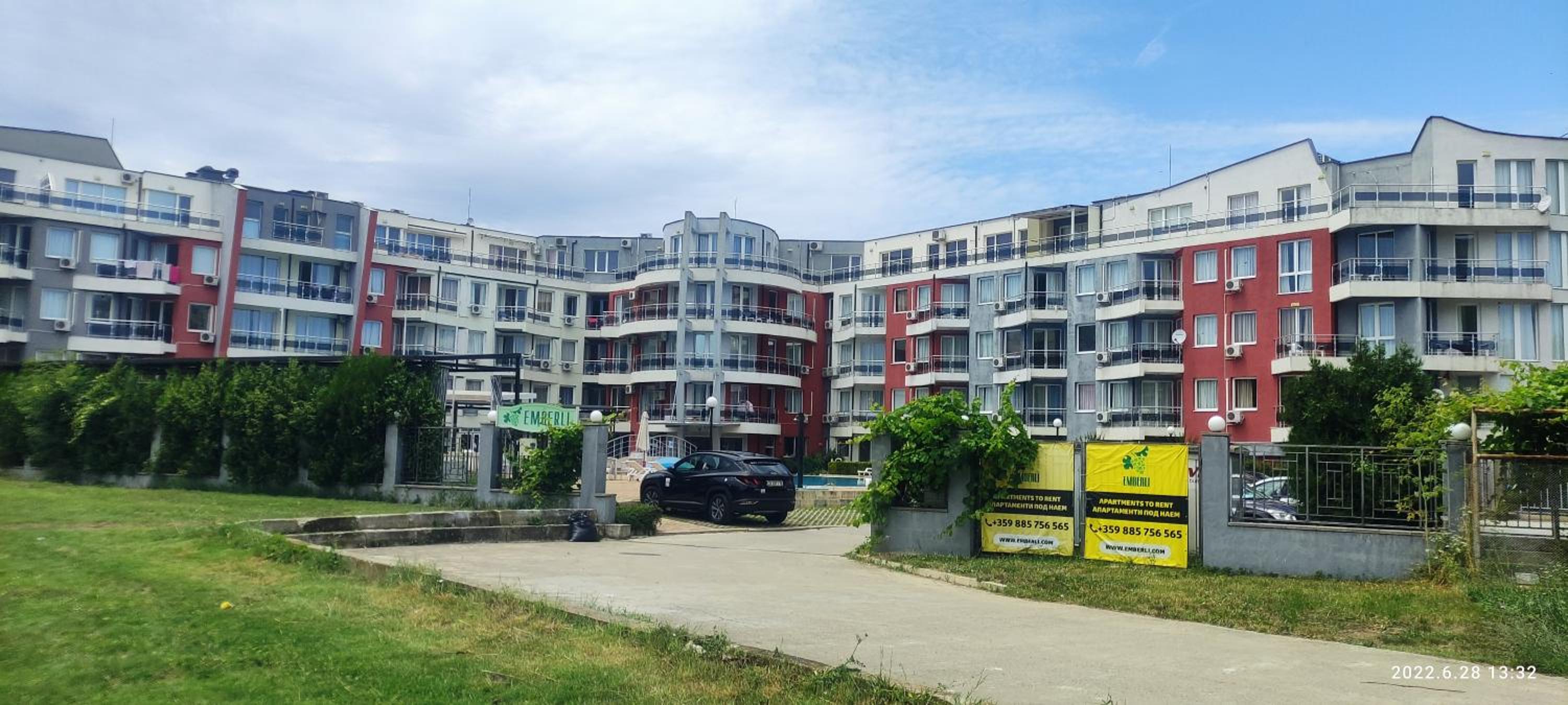 Apartment in Emberli aparthotel view 4