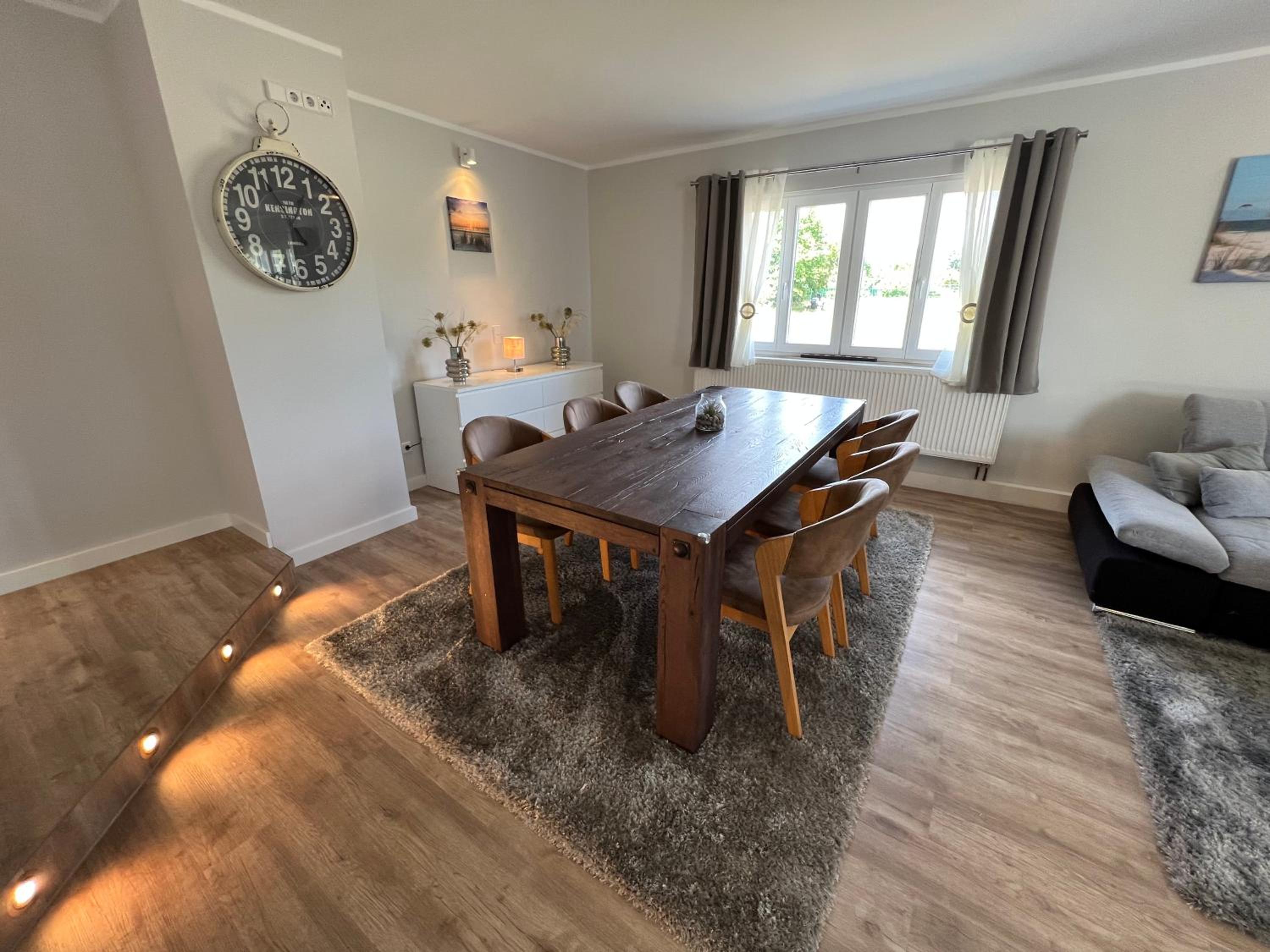 Bungalow 4 Schlafzimmer 8 Personen Parkplatz Grundstück Garten