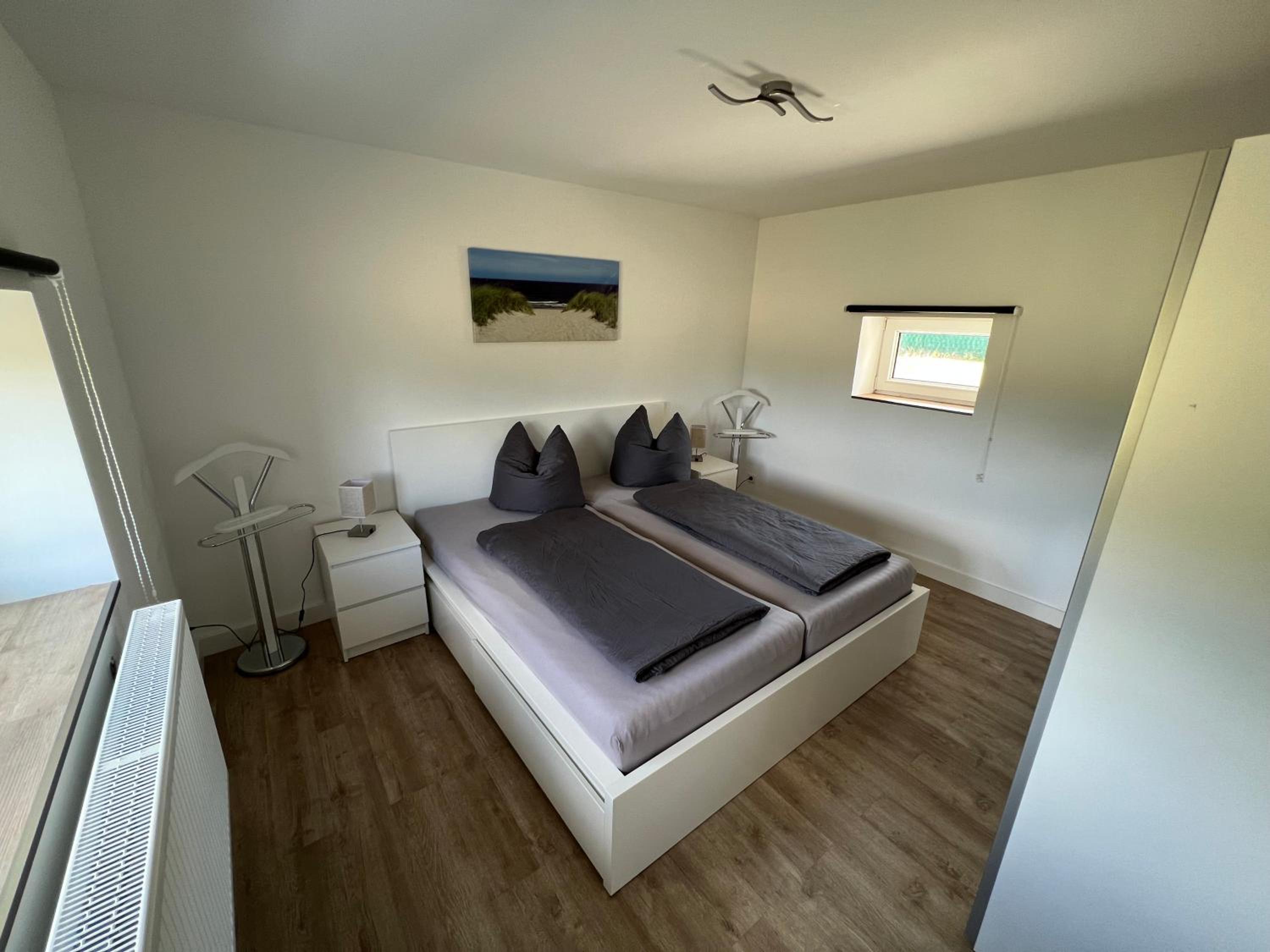 Bungalow 4 Schlafzimmer 8 Personen Parkplatz Grundstück Garten