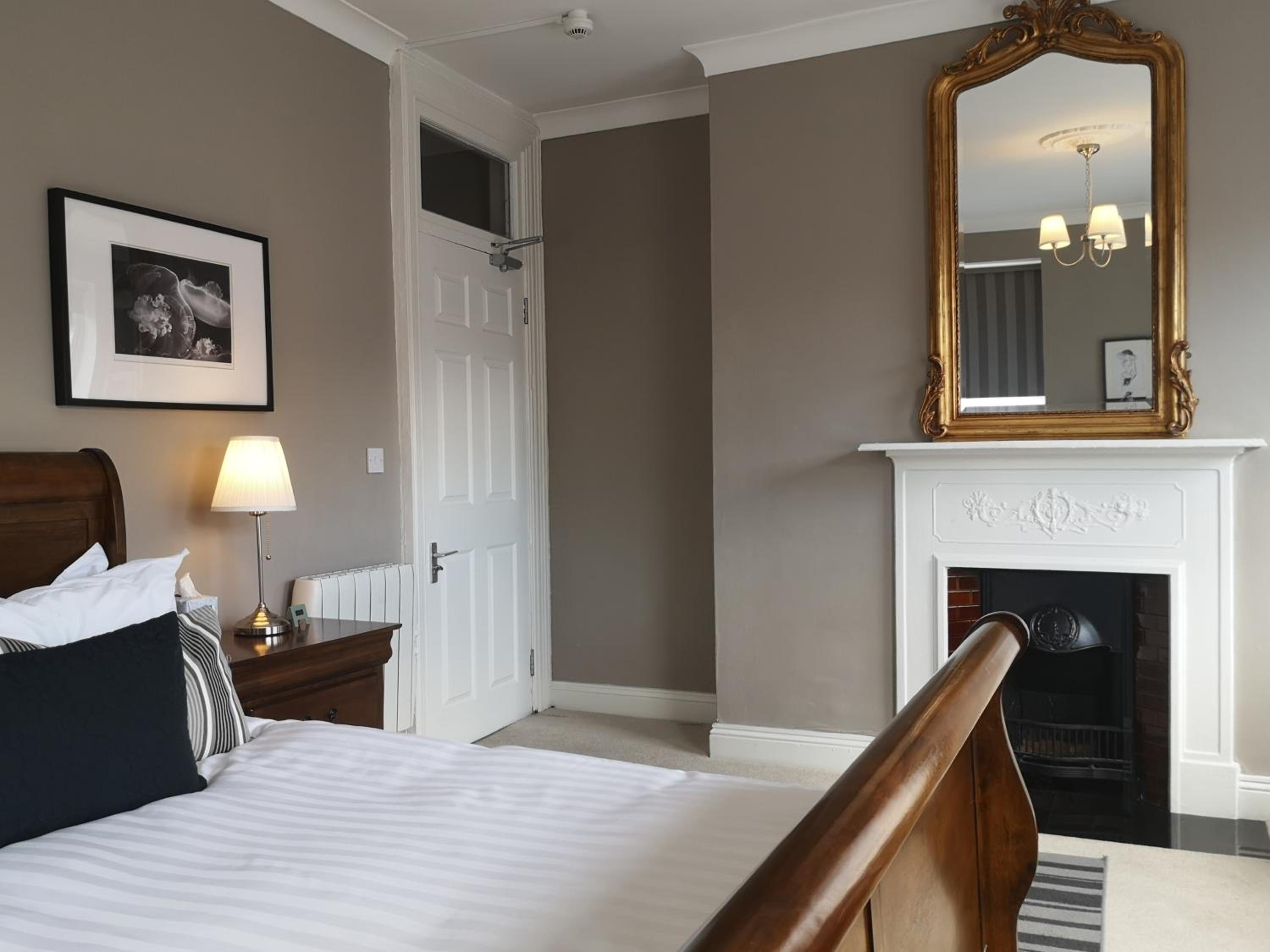 Shaw Suite