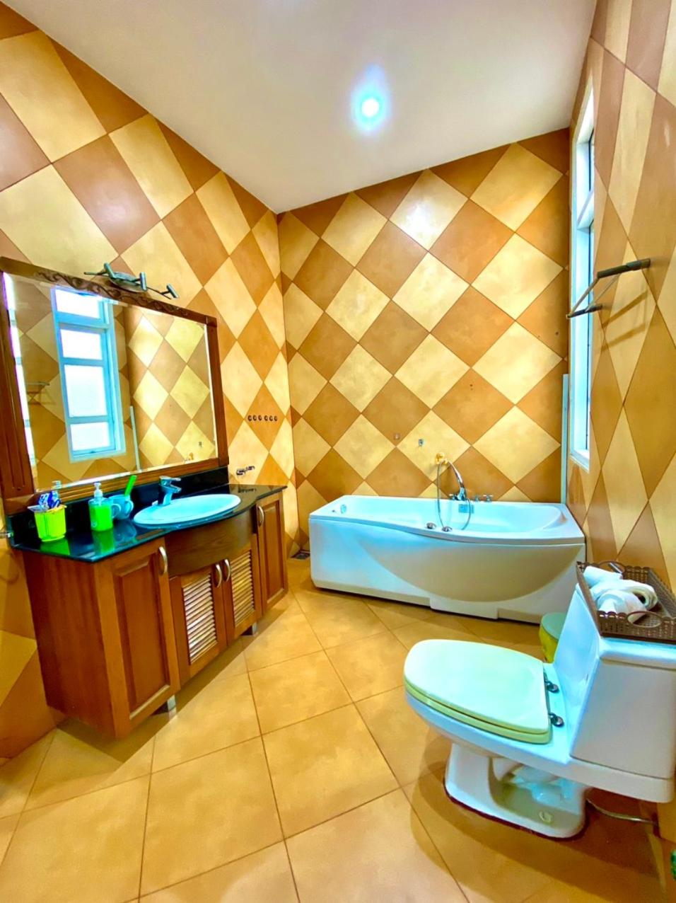 Gem Villa 15, biệt thự 8 phòng ngủ lớn, hồ bơi lớn