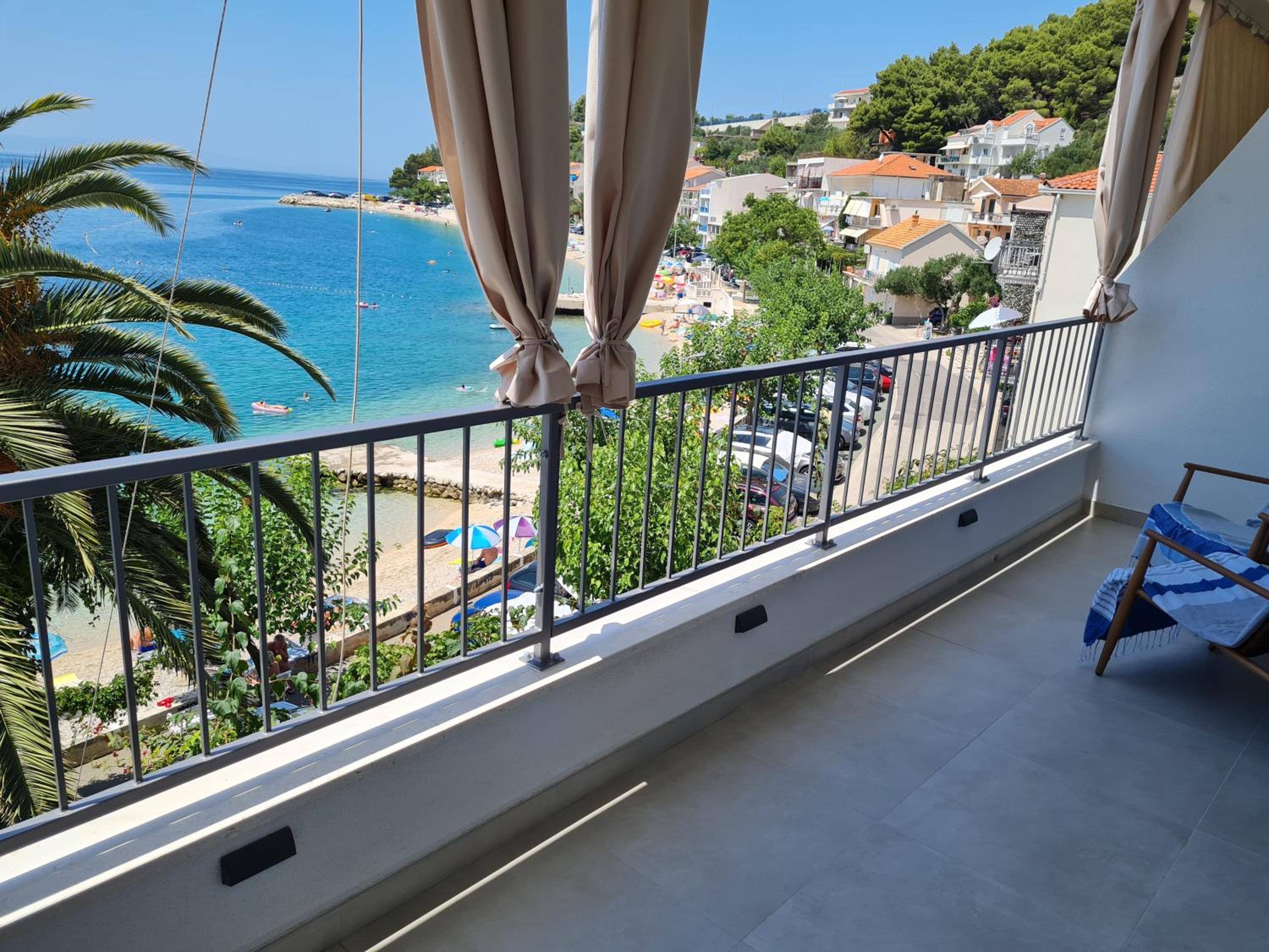 Beachfront Comfort Apartments SINAJKO view 2