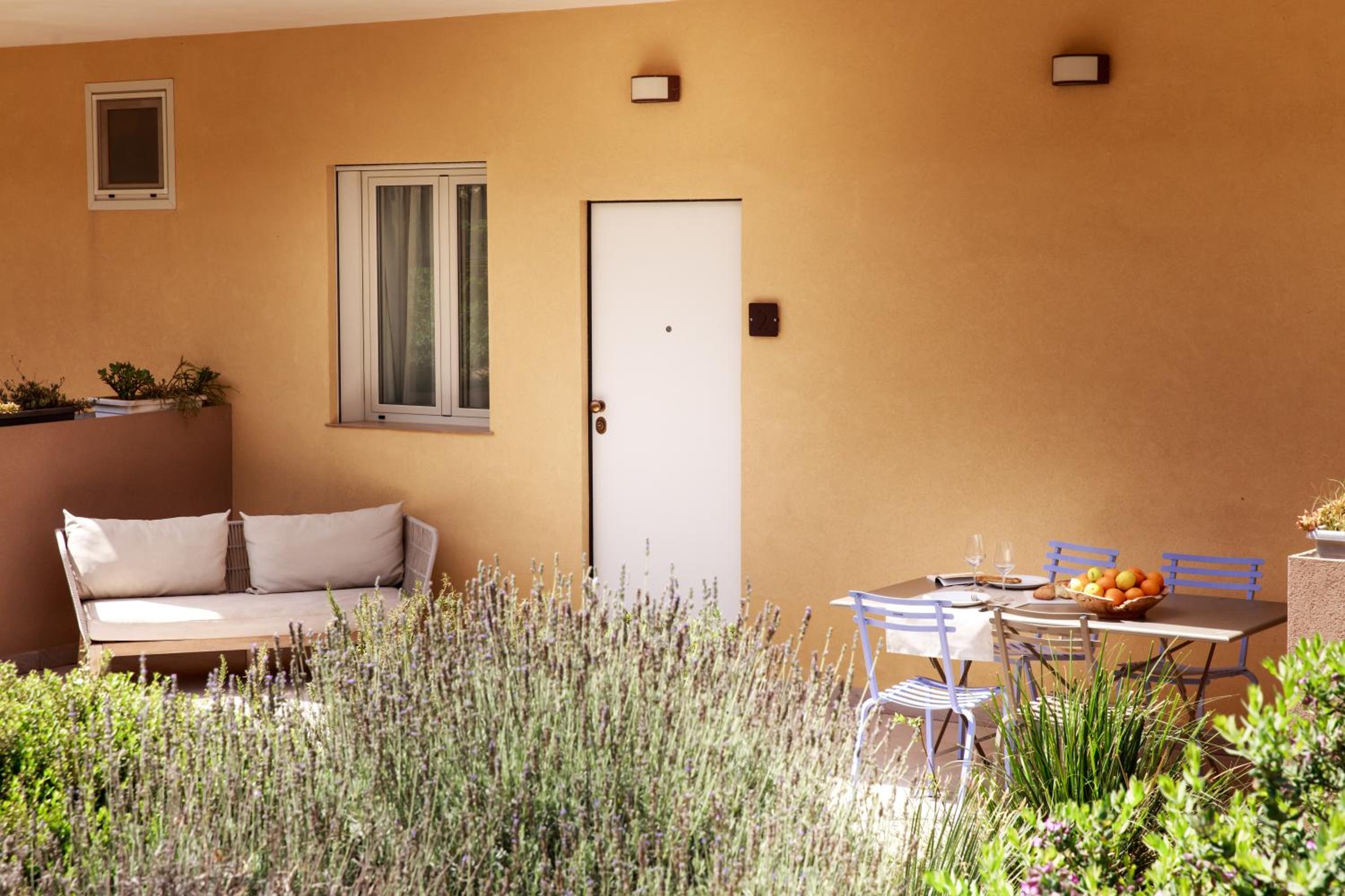 Luna Minoica Suites and Apartments