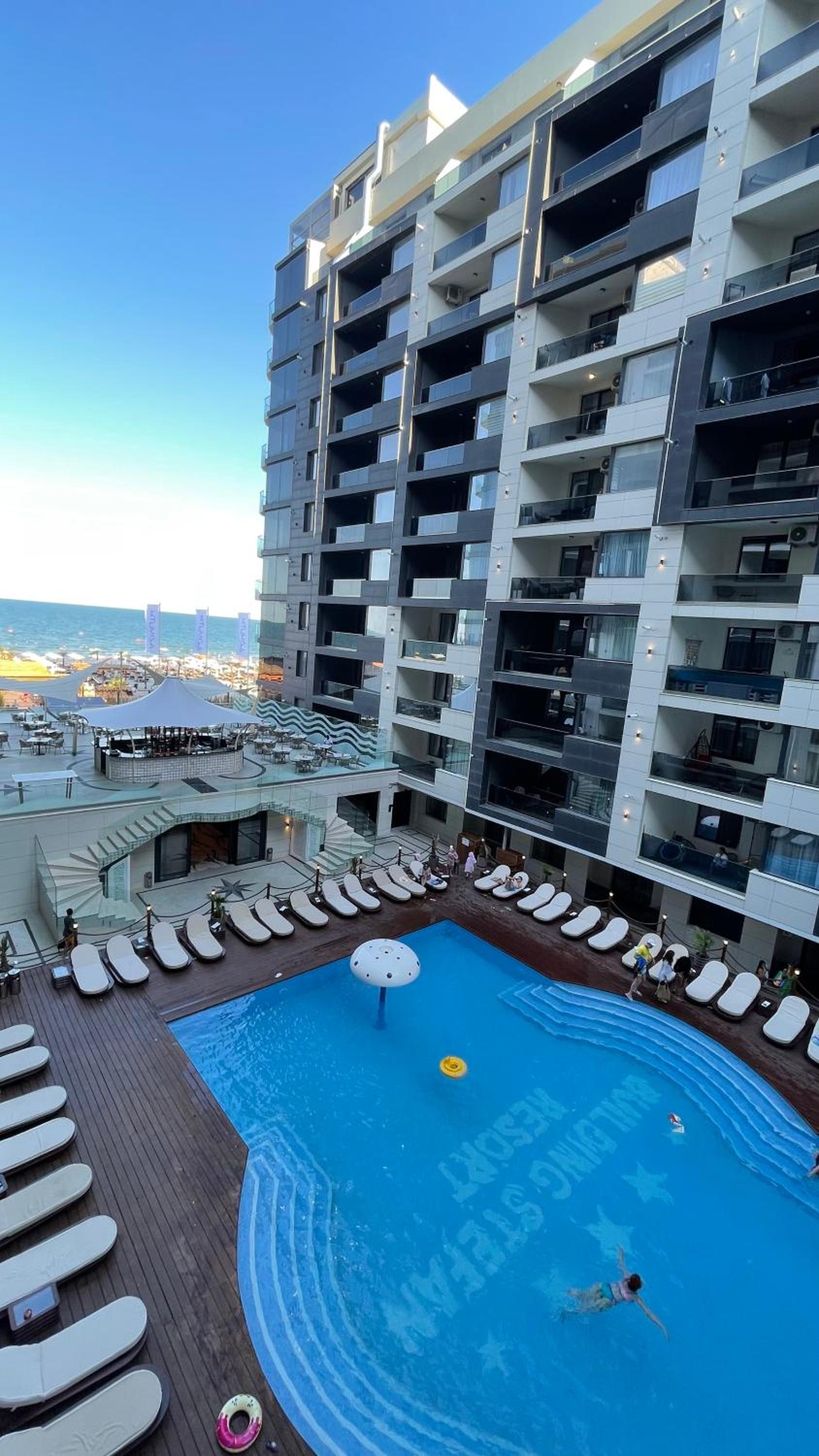 SeaView Deluxe Double Studio - Beachfront Resort view 2