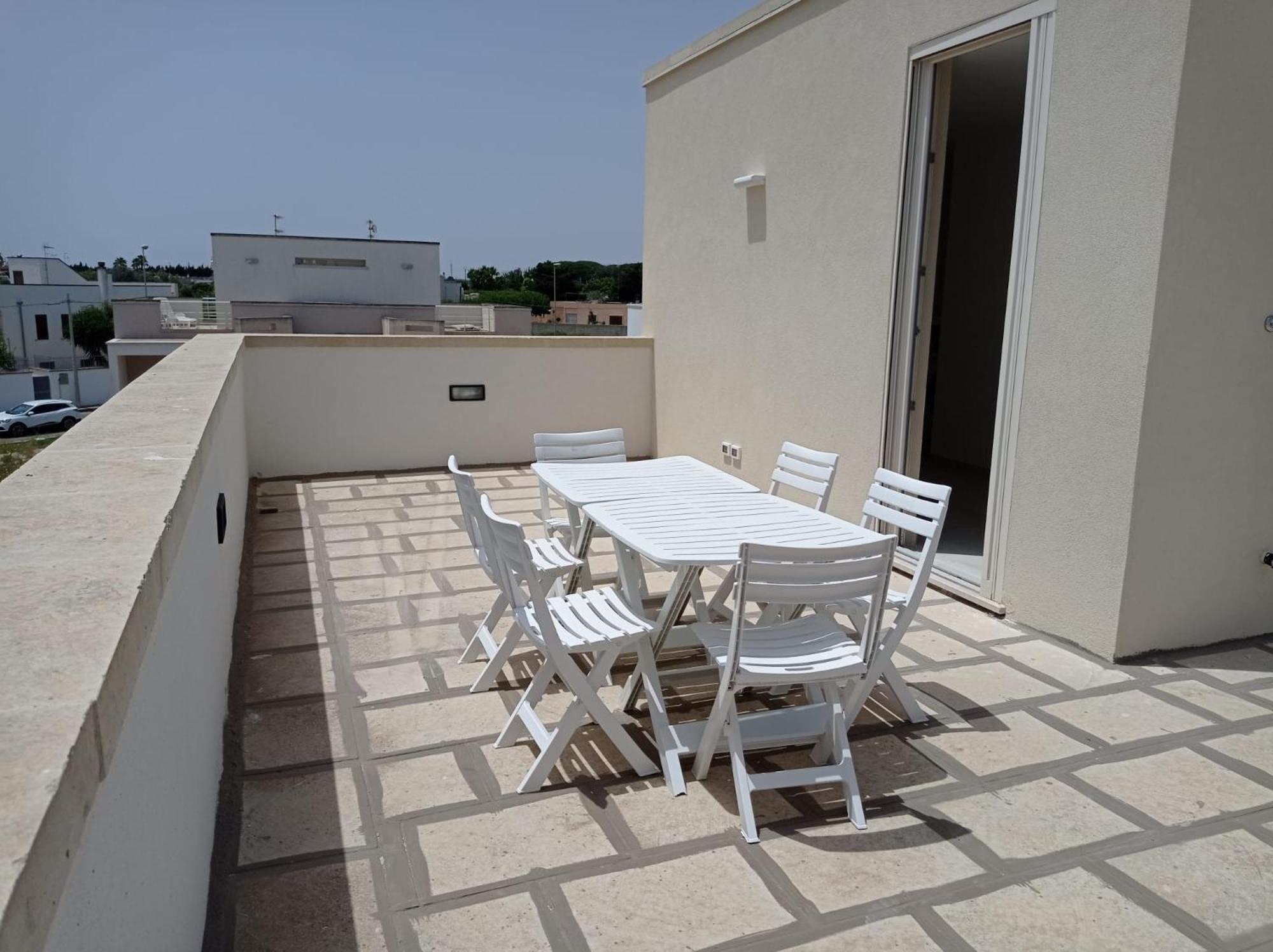 Gelsimori Apartments