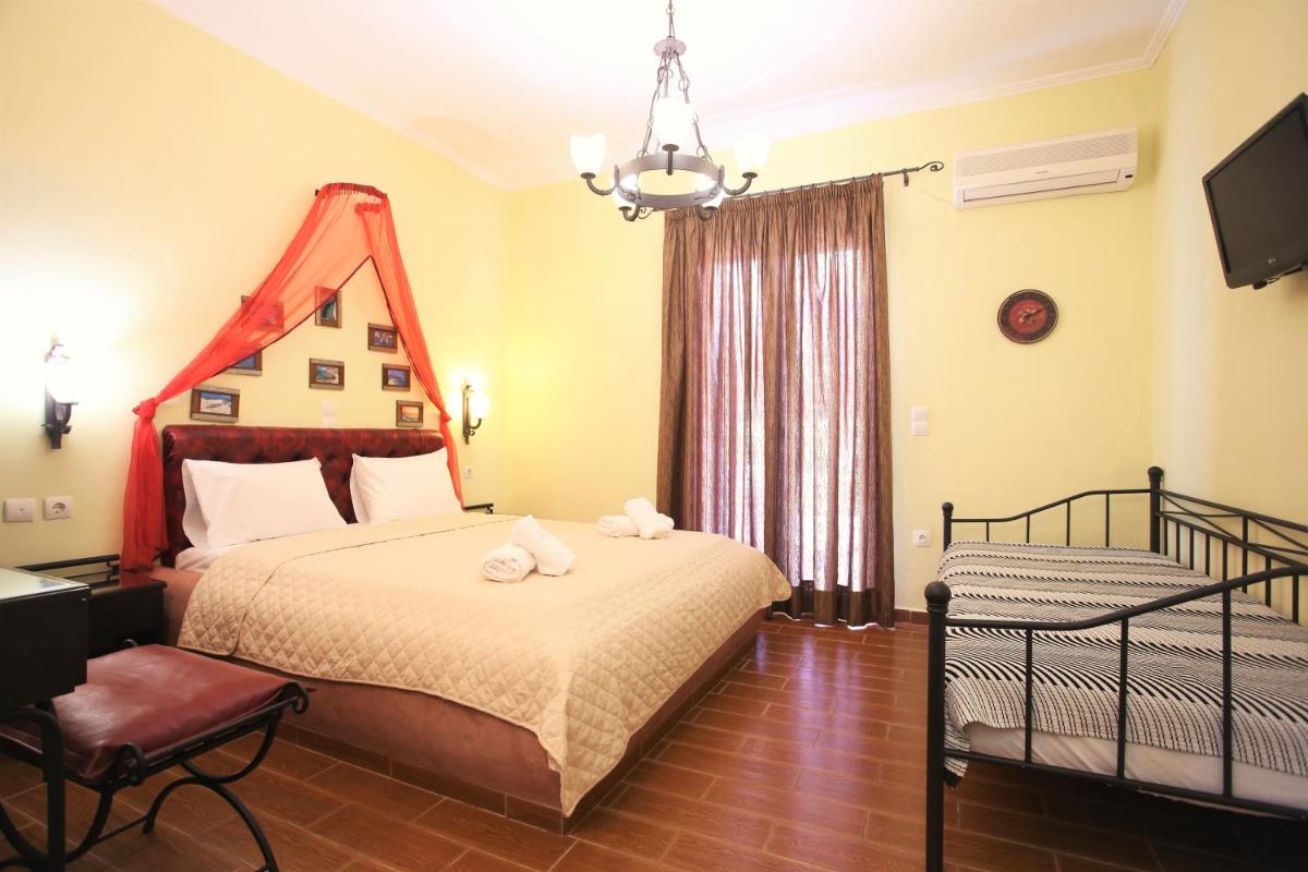 Alice Maisonette & Studios photo 3