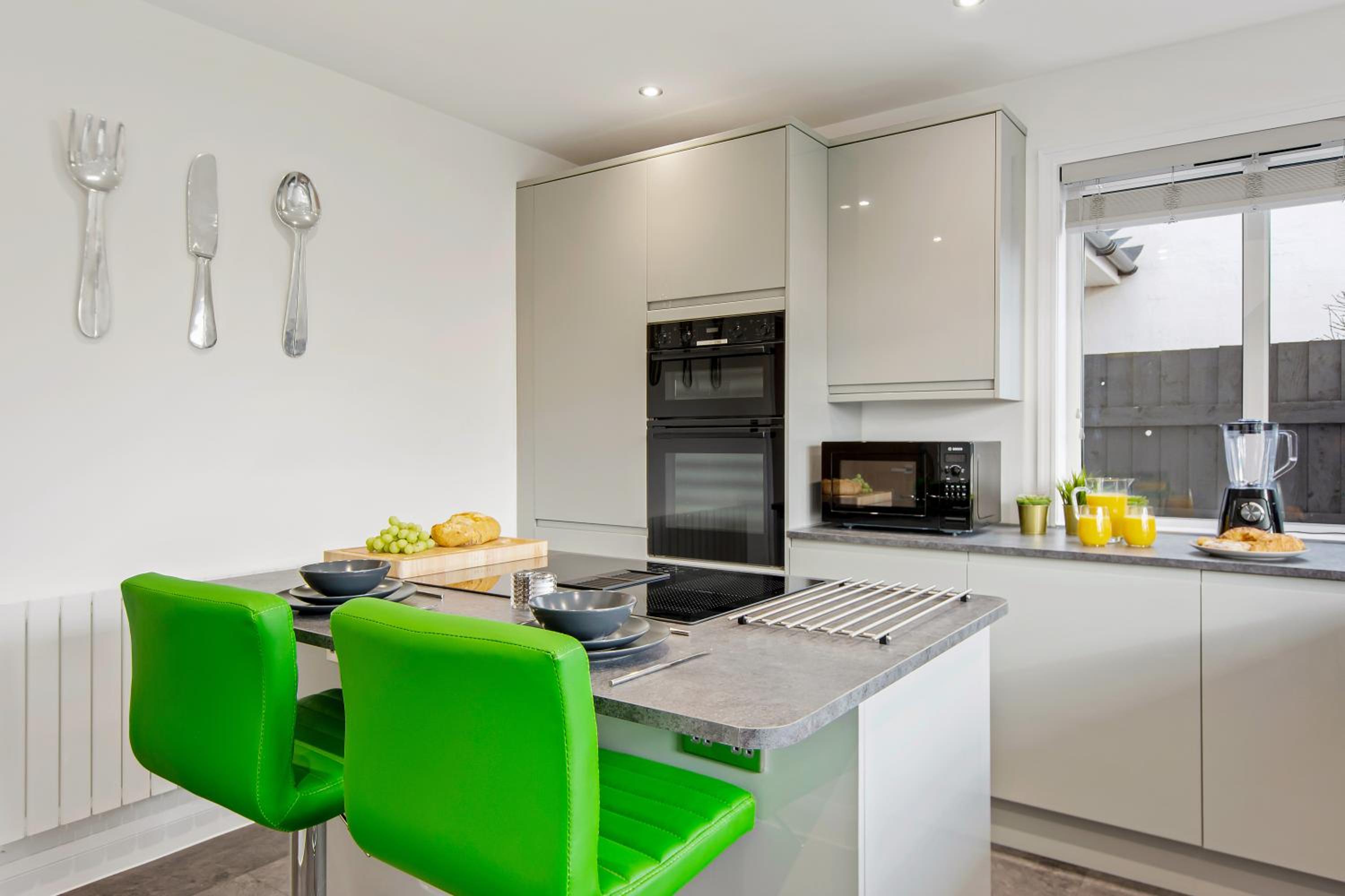 Butterfly House - Luxury 2 Bedroom Property view 3