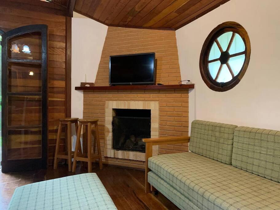 Confortável casa com lareira 10min Capivari