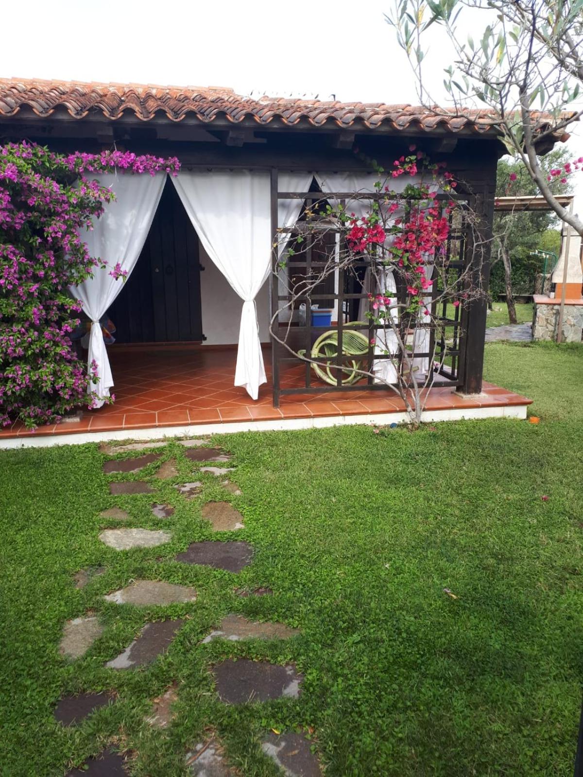 Villetta Bouganville view 2