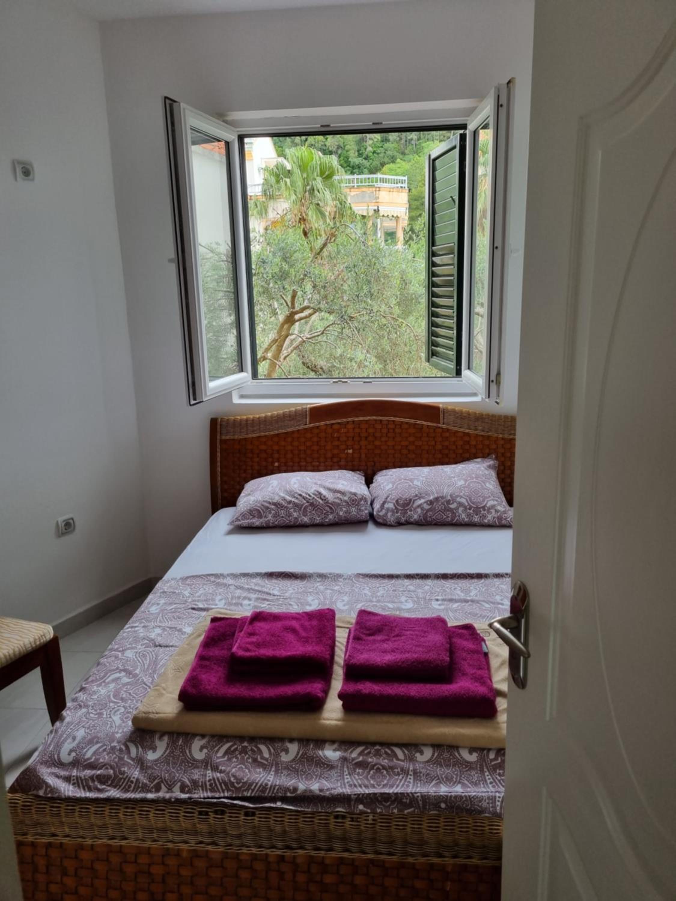 Apartments Rales view 4