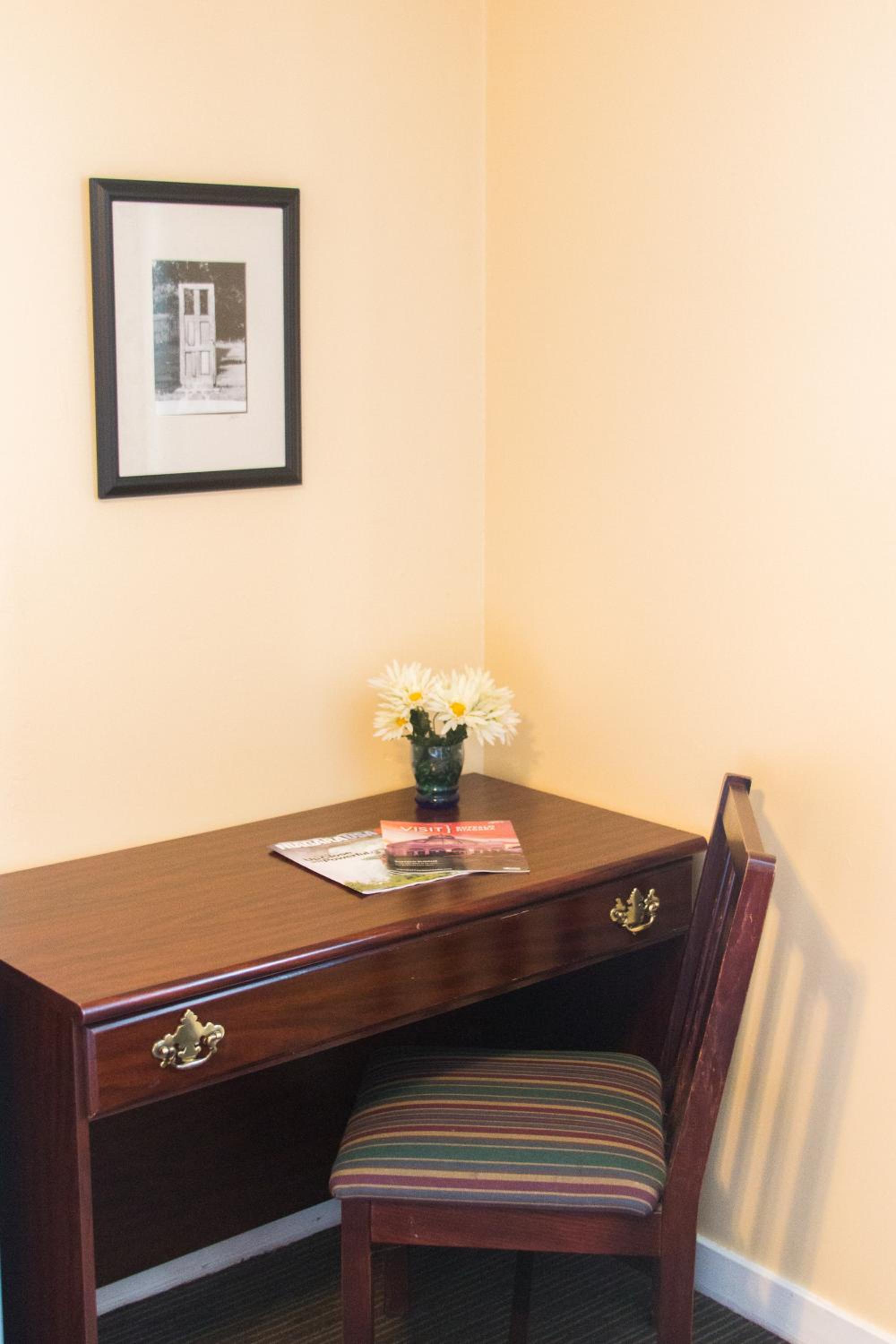 Clarence Inn Extended Stay - Property Image 16