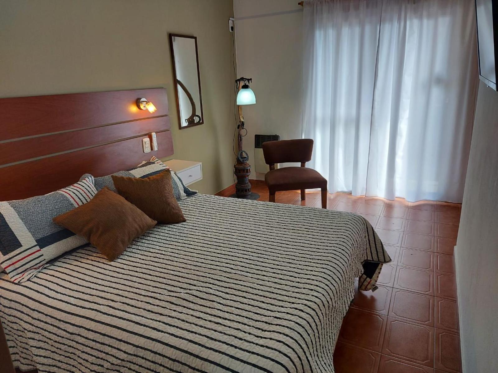 Hotel Departamento en el centro de Colon - Image 1