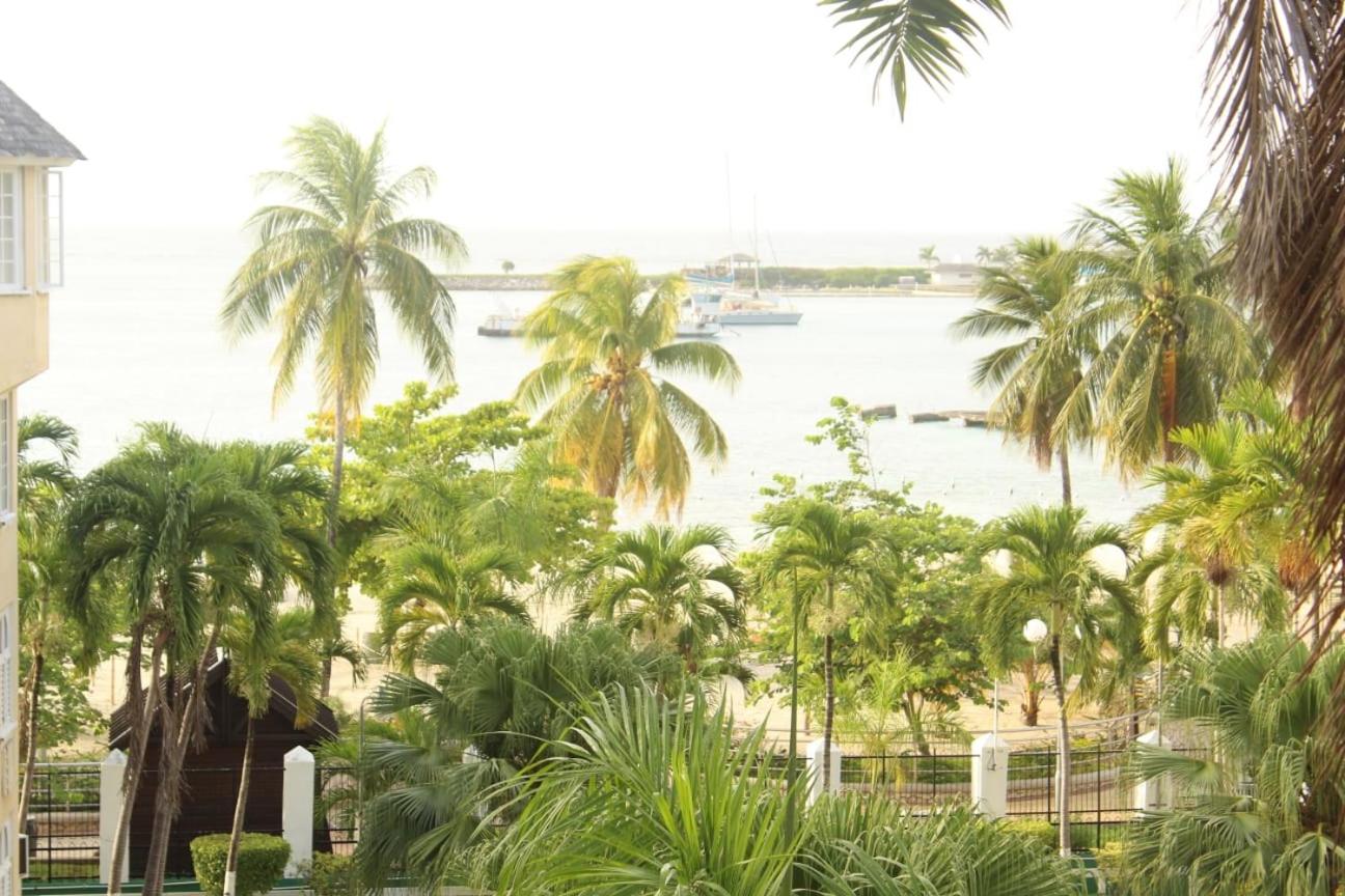 Private 2 Bedroom Beachfront Penthouse Condo Ocho Rios, Jamaica
