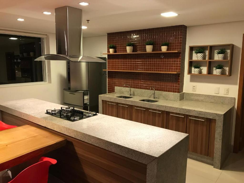 R-SAIDA PARA AUTODROMO MOTOGP, FLAT mobiliado, PARQUE FLAMBOYANT,GARAGEM,LOCAÇÃO MINIMA 2 NOITES