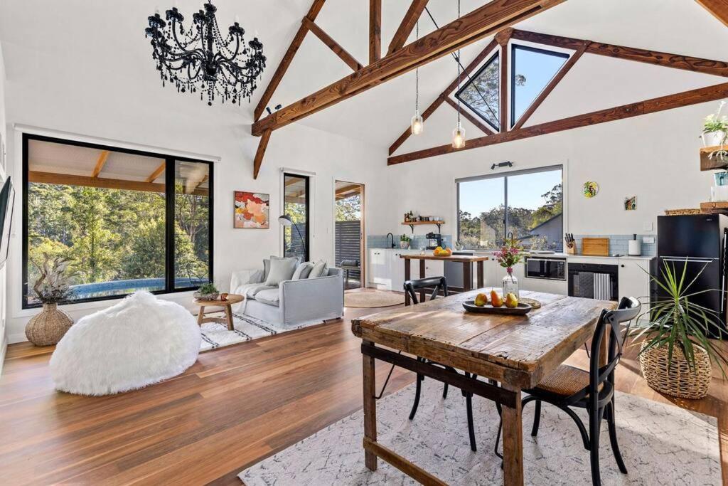 Pool House Bellingen view 5