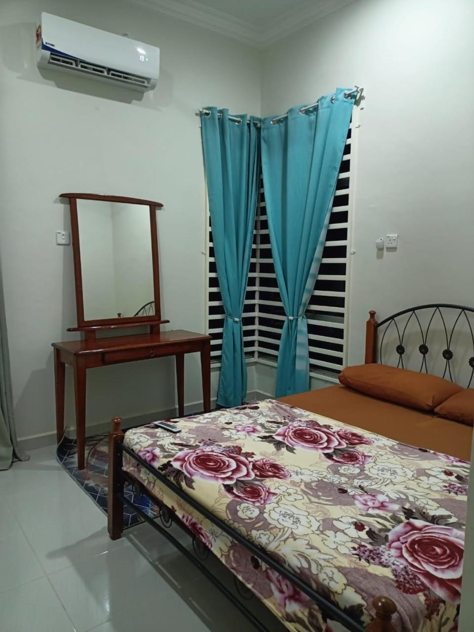 Mok Moon Homestay Nearby Beach Pantai Kelulut - Marang photo 6