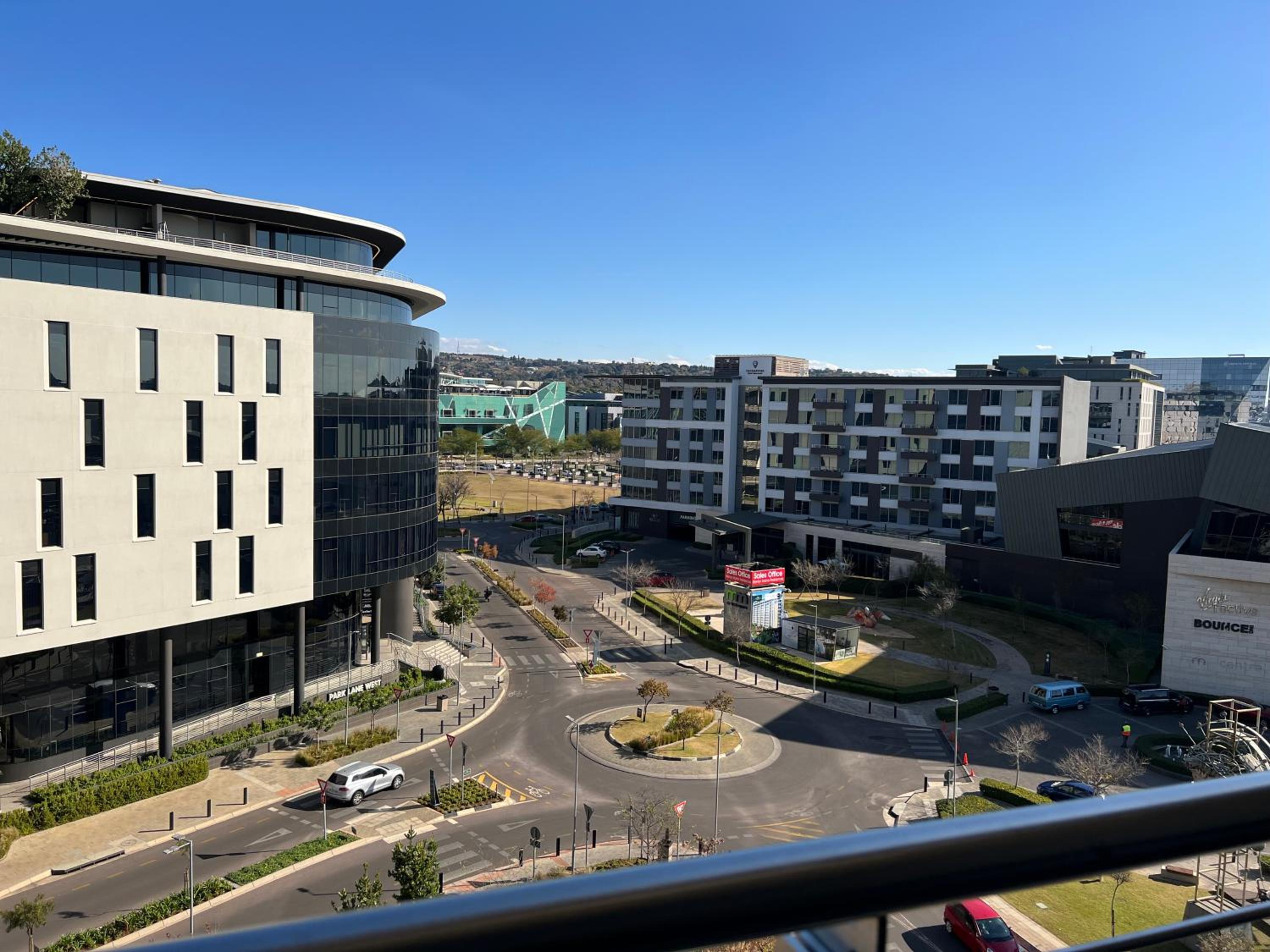 519 Menlyn Maine Trilogy
