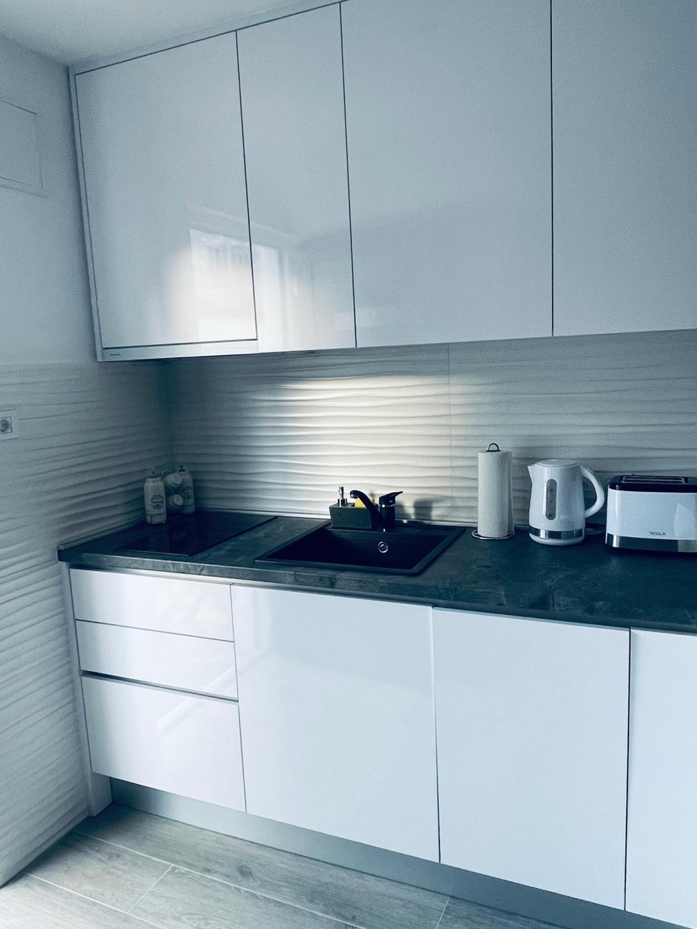 Yin Yang studio apartman en Selce — kitchen